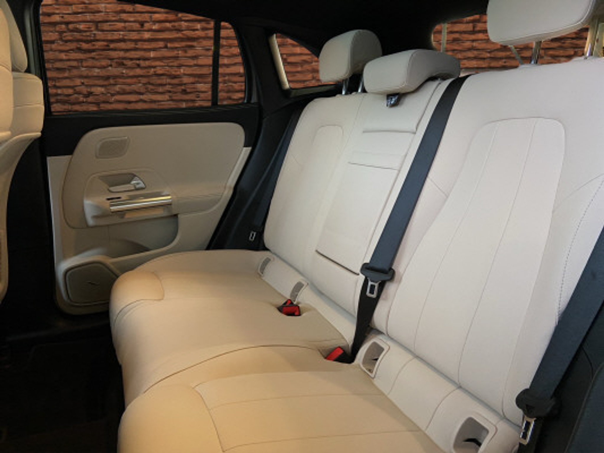 listing desktop thumbnail image 13