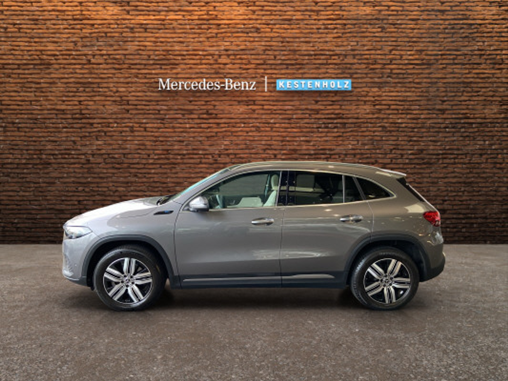 listing desktop thumbnail image 3