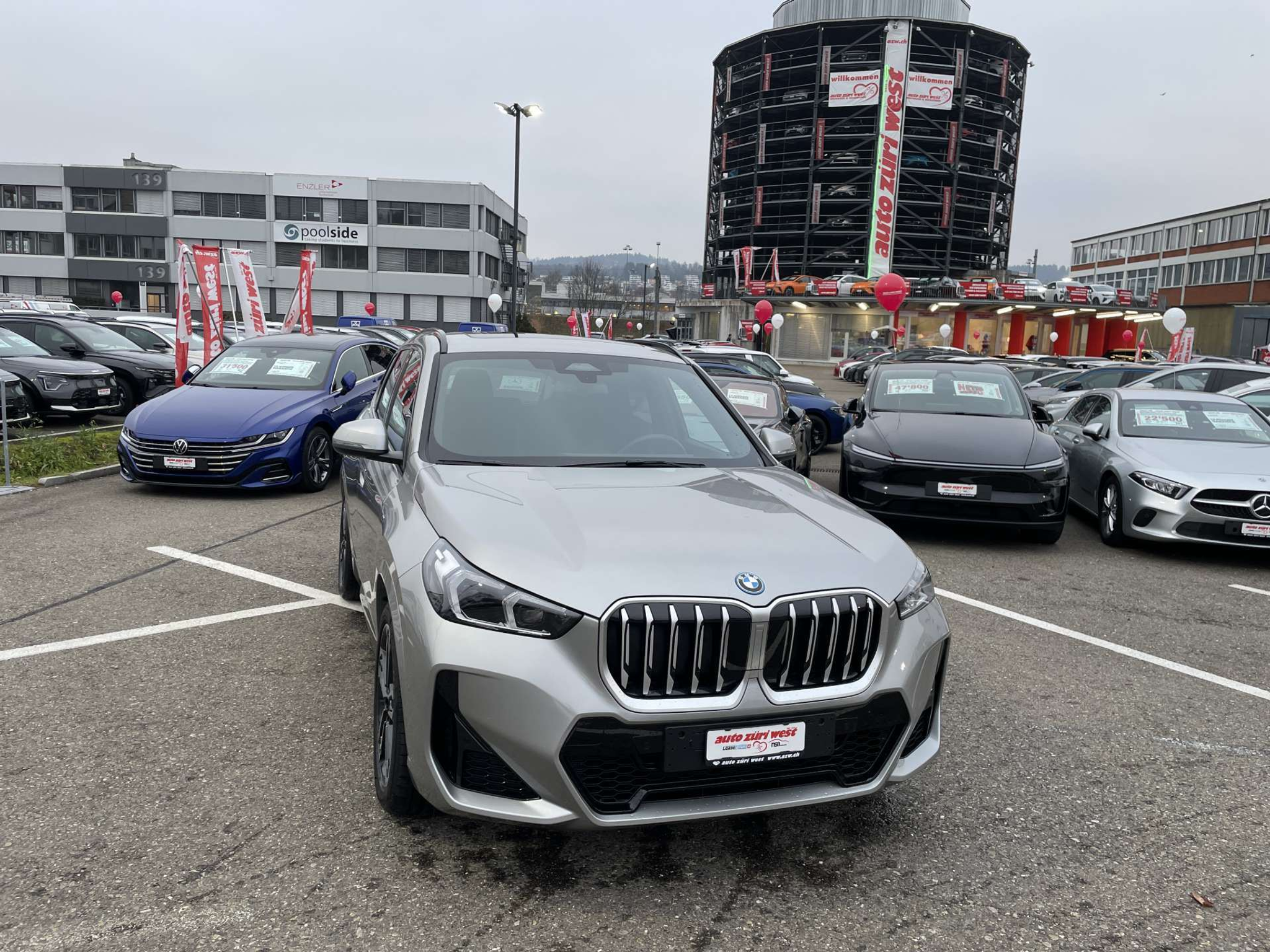 listing desktop thumbnail image 13