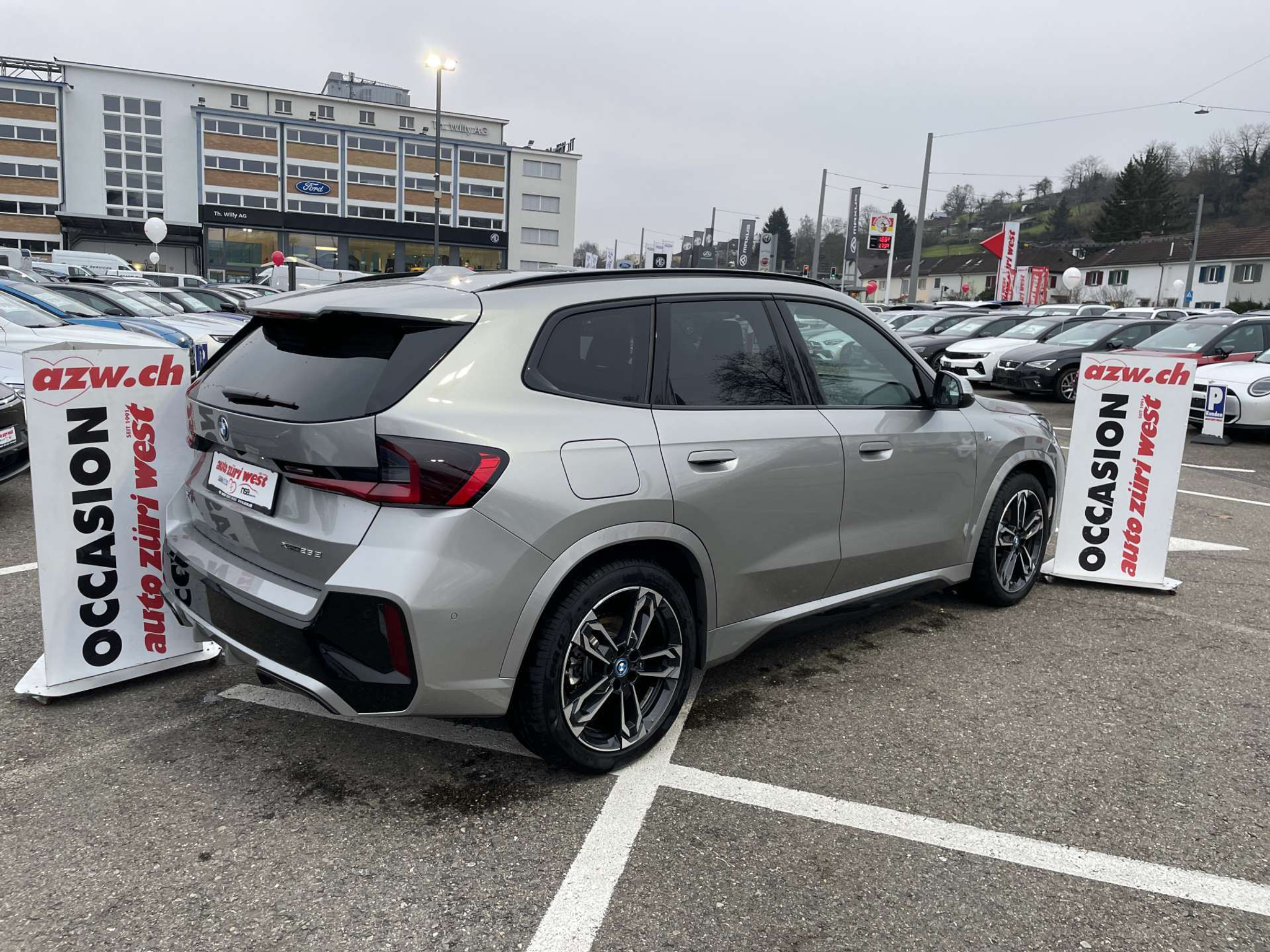 listing desktop thumbnail image 2