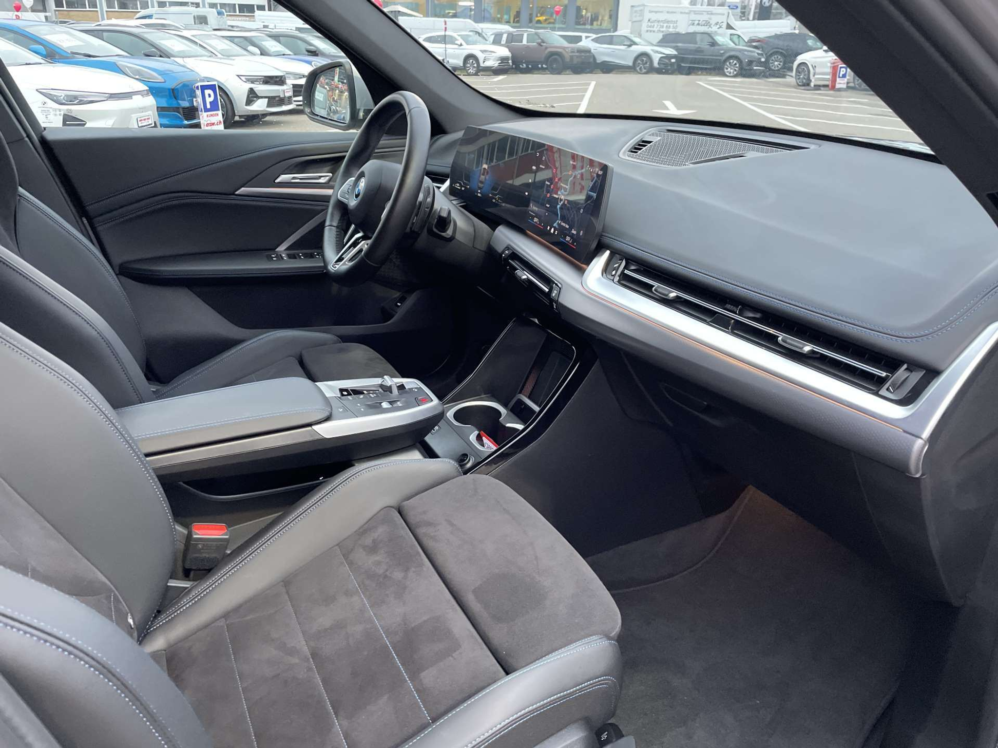 listing desktop thumbnail image 12