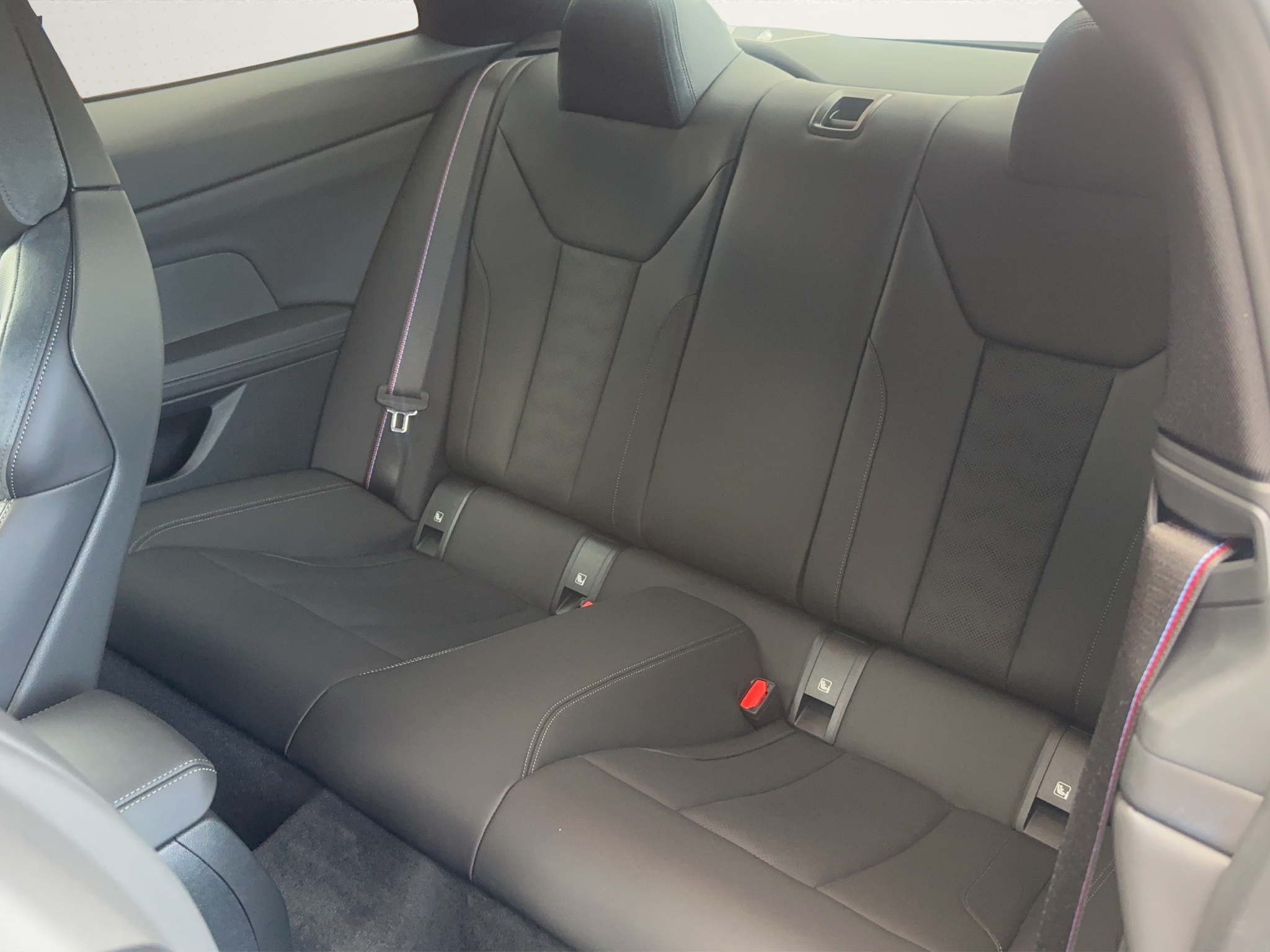 listing desktop thumbnail image 11