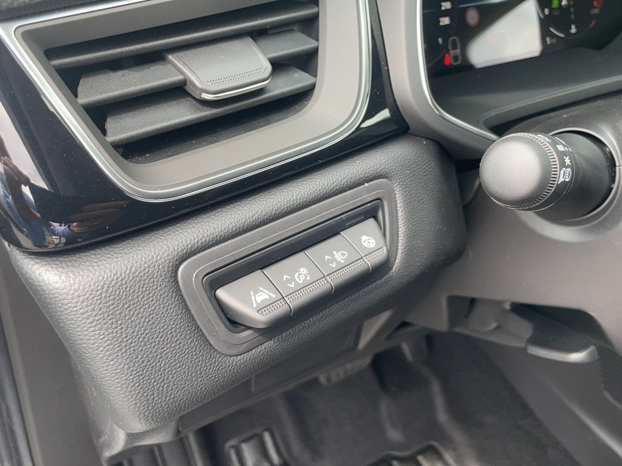 listing desktop thumbnail image 11