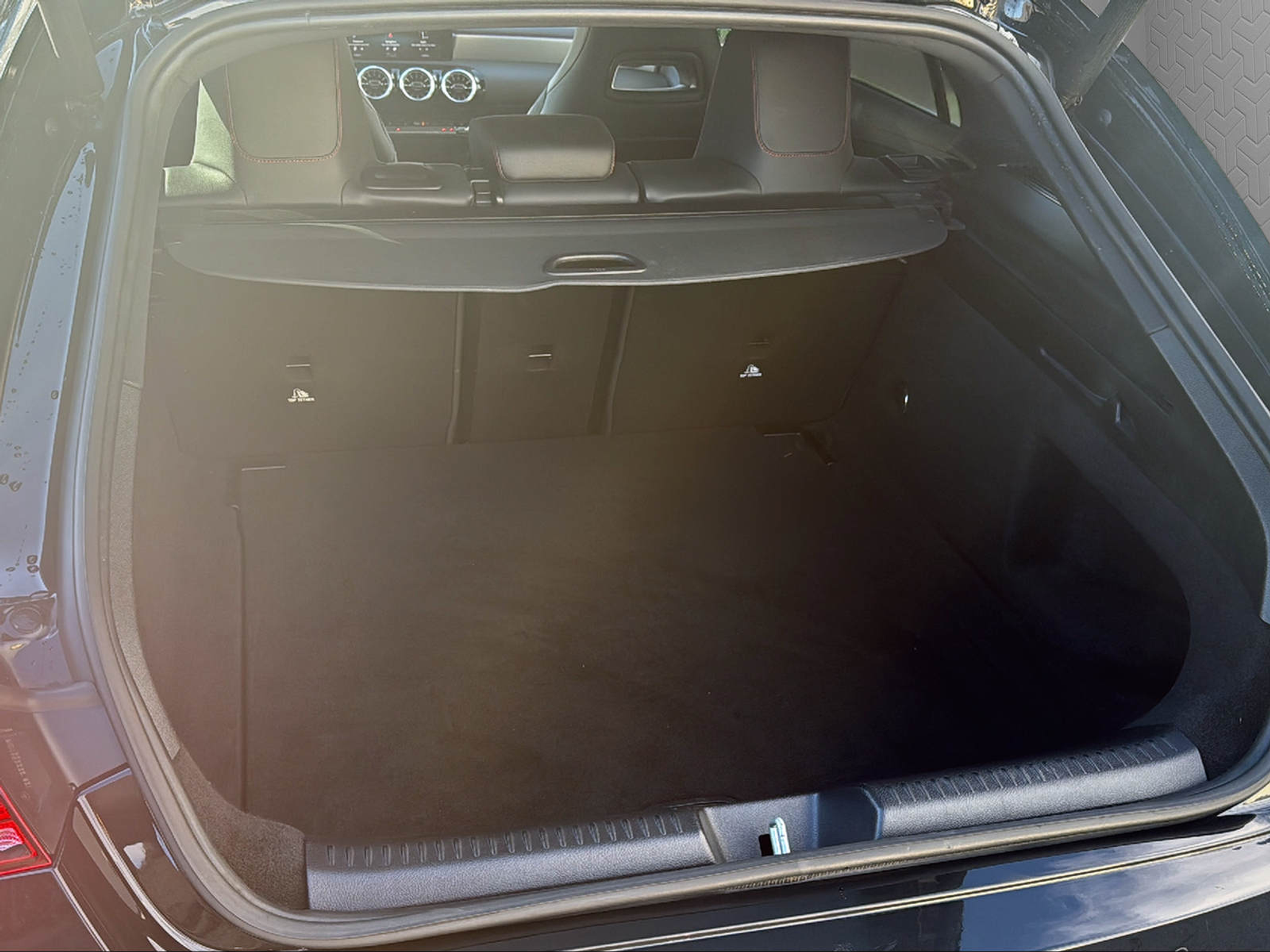 listing desktop thumbnail image 9