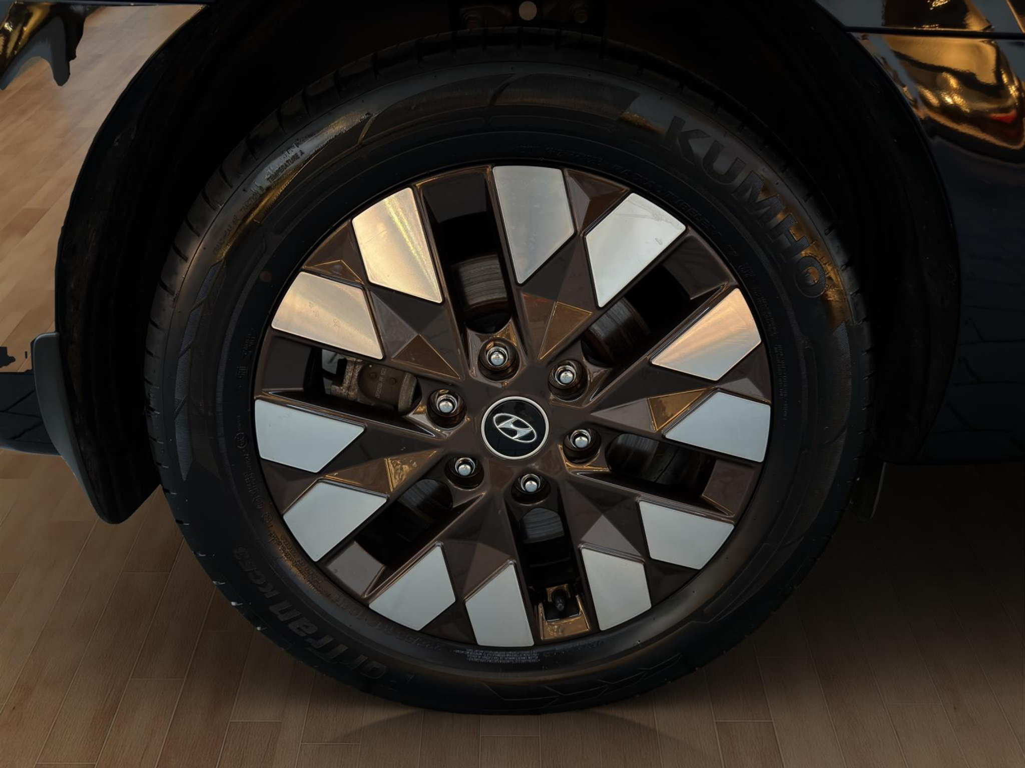 listing desktop thumbnail image 22