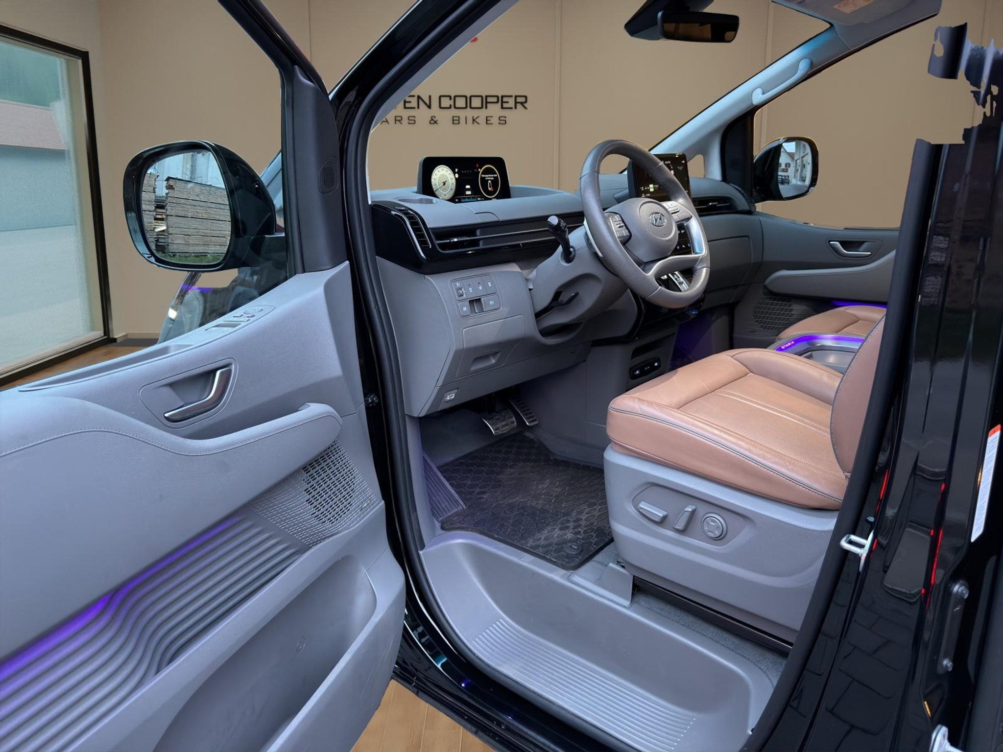 listing desktop thumbnail image 18