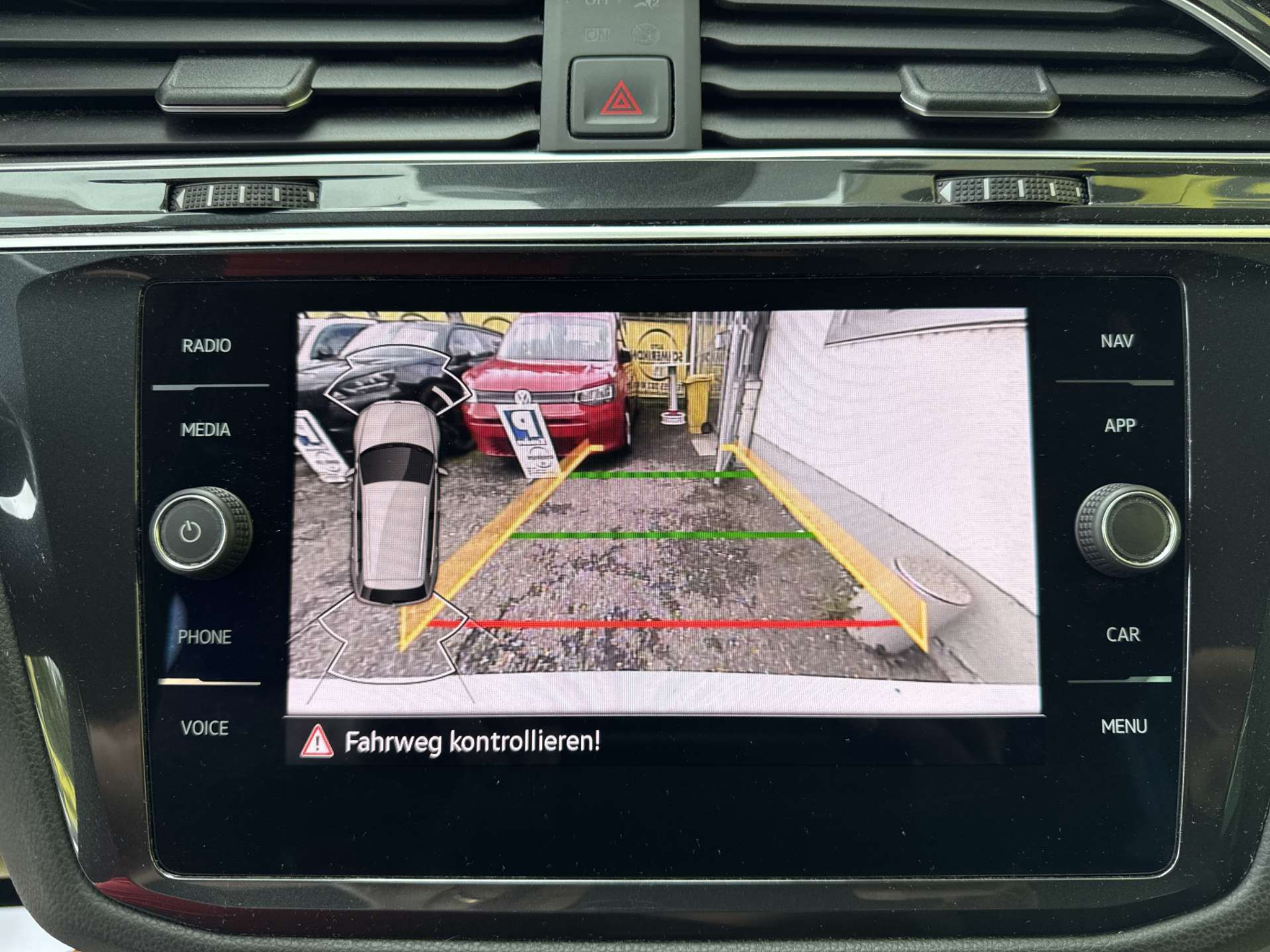 listing desktop thumbnail image 9