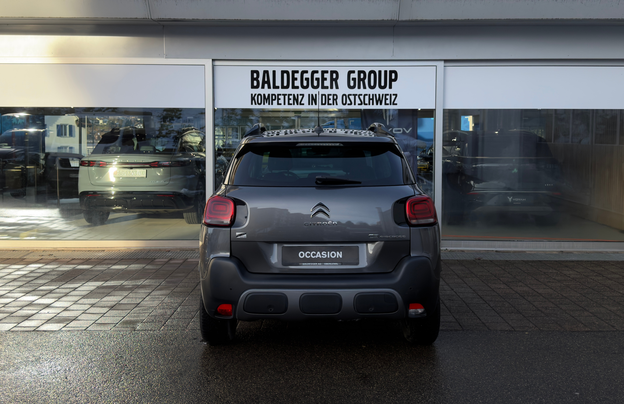 listing desktop thumbnail image 4