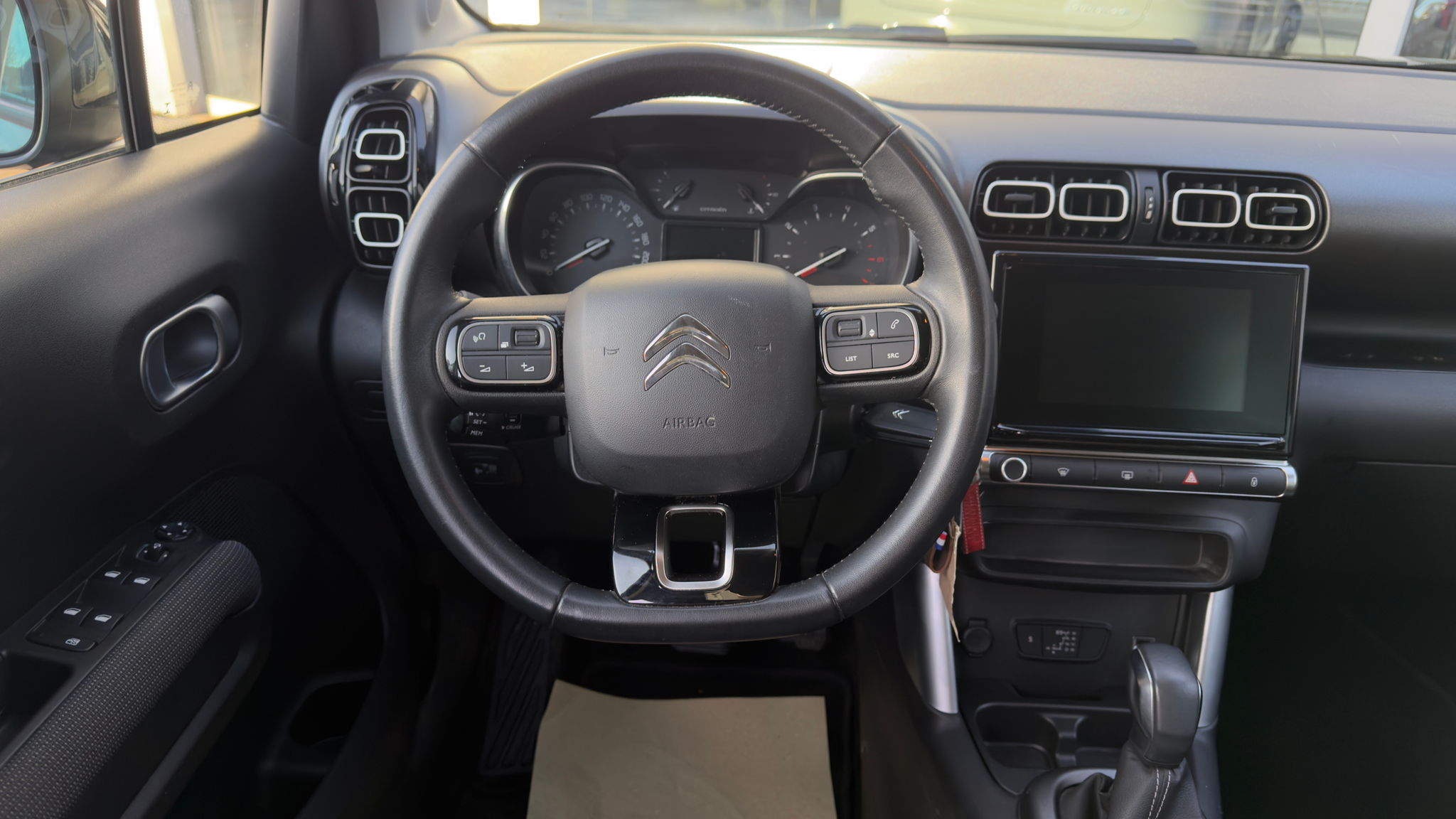 listing desktop thumbnail image 12