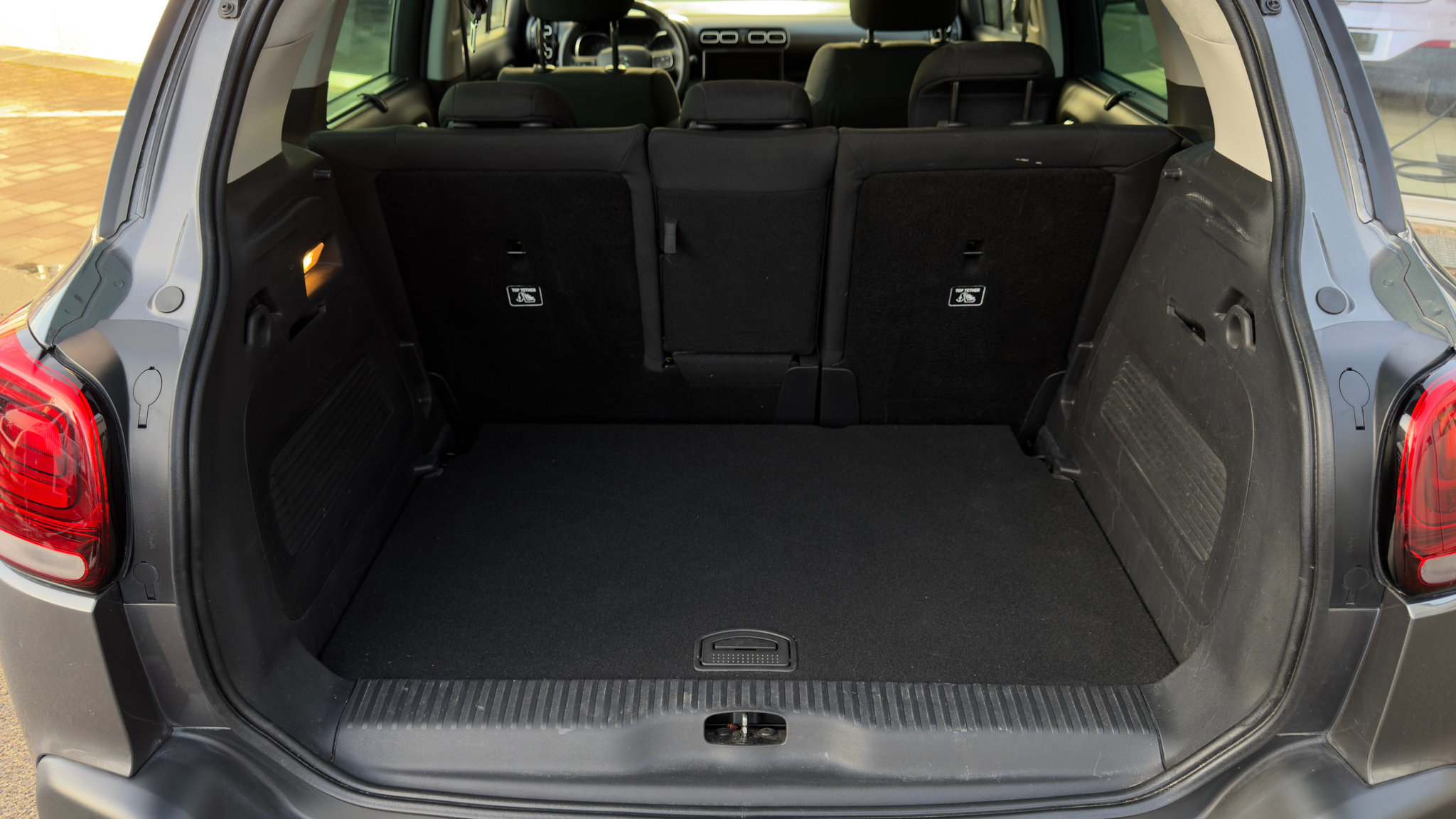 listing desktop thumbnail image 9