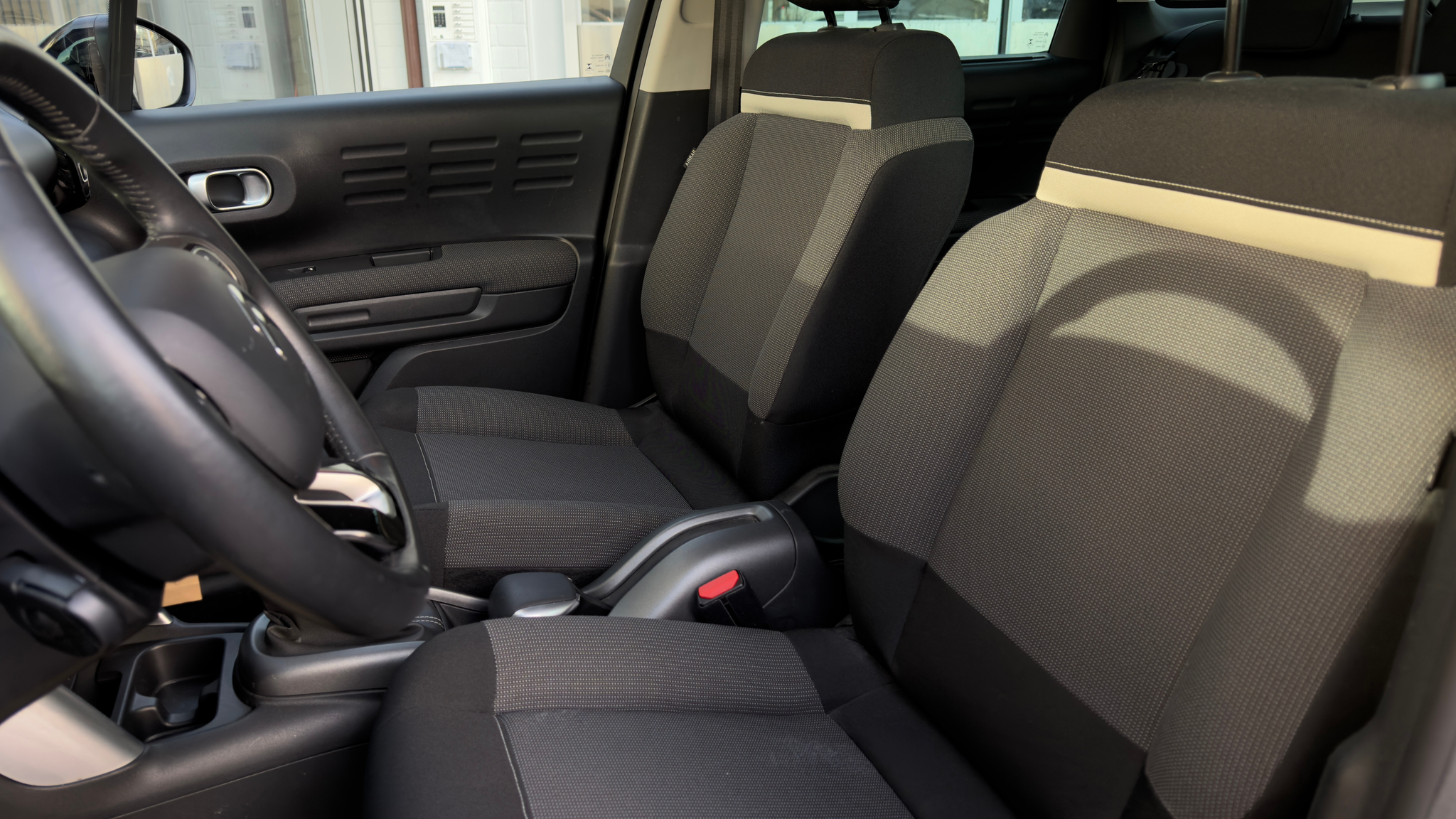 listing desktop thumbnail image 11