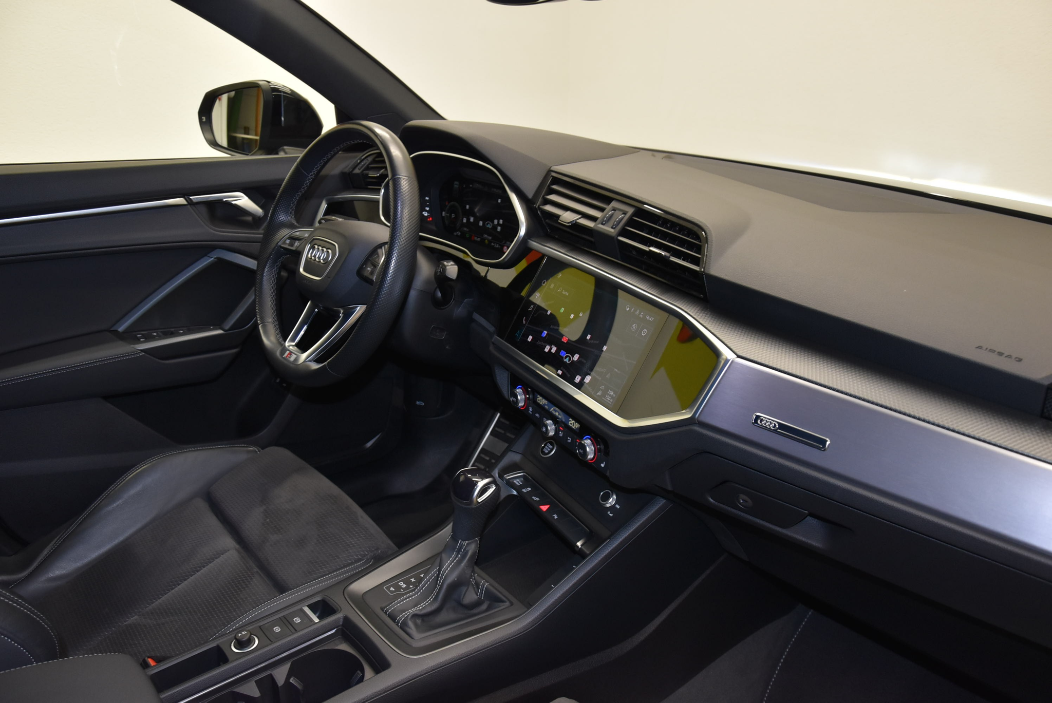 listing desktop thumbnail image 4