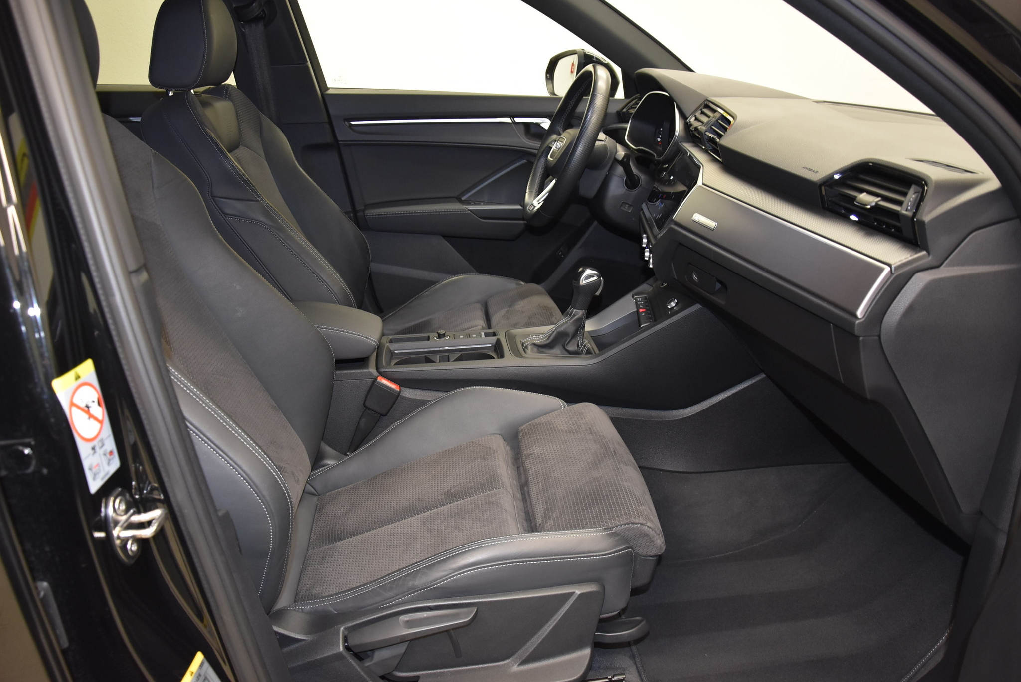 listing desktop thumbnail image 3