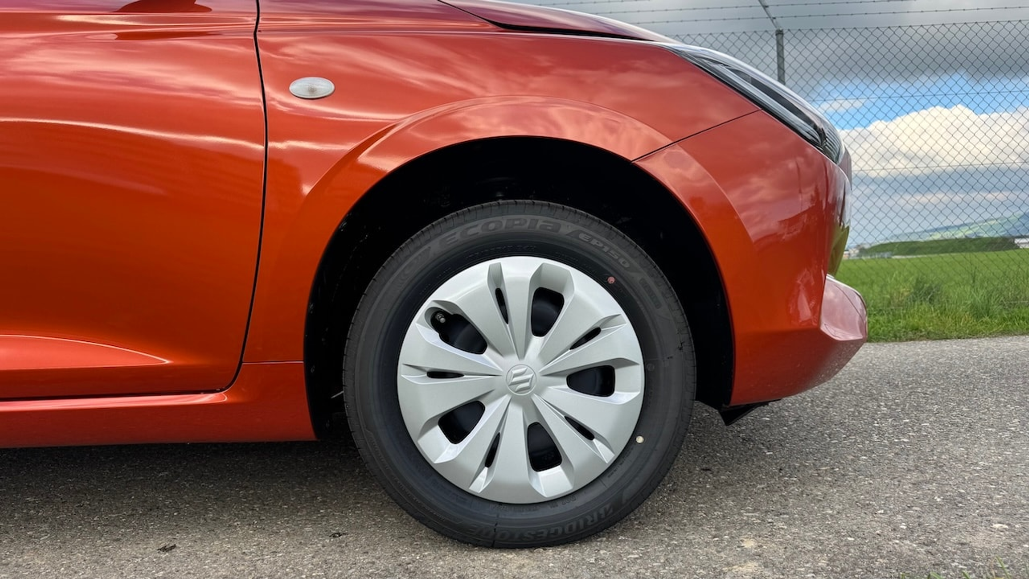 listing desktop thumbnail image 11