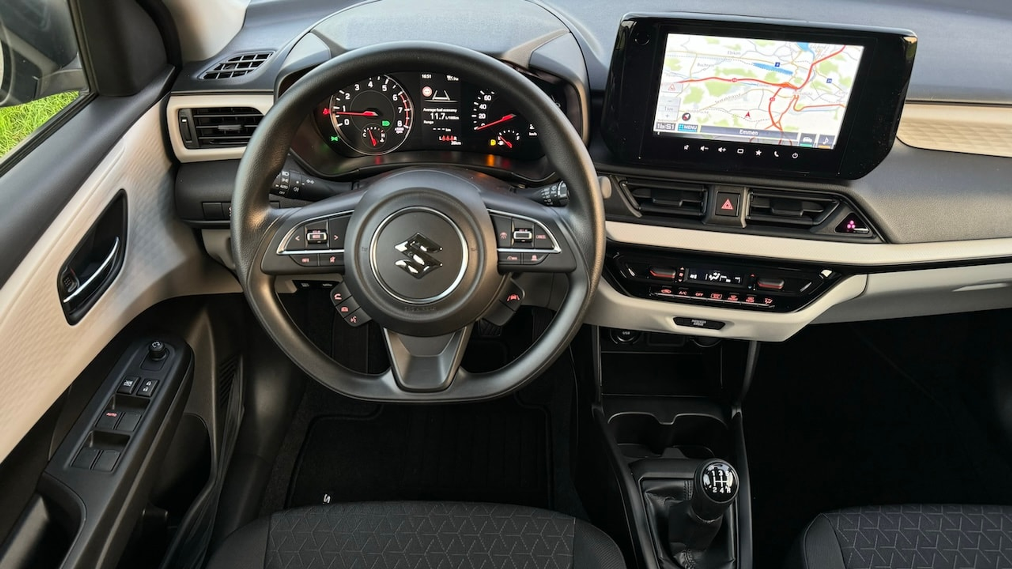 listing desktop thumbnail image 16