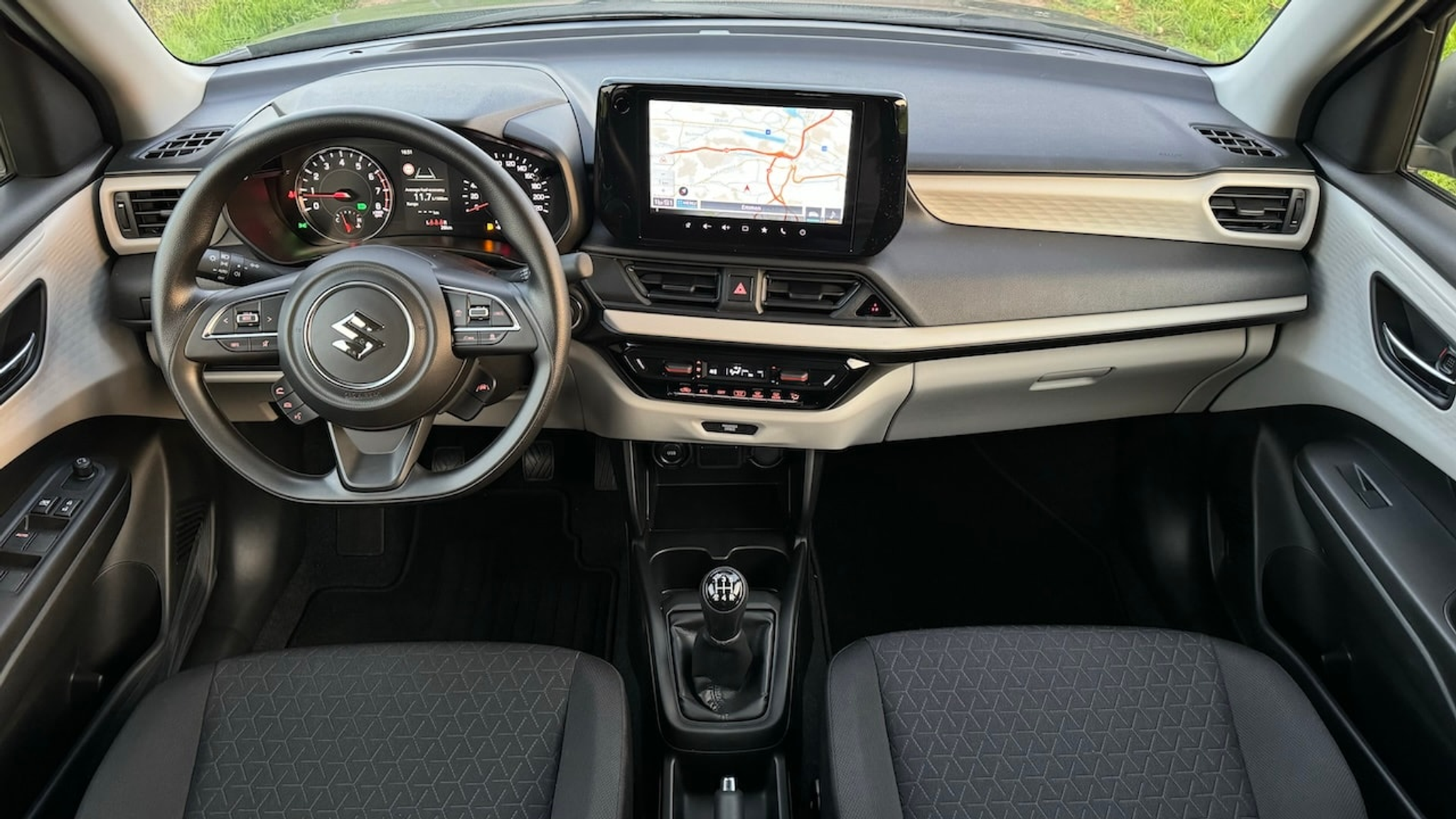 listing desktop thumbnail image 15