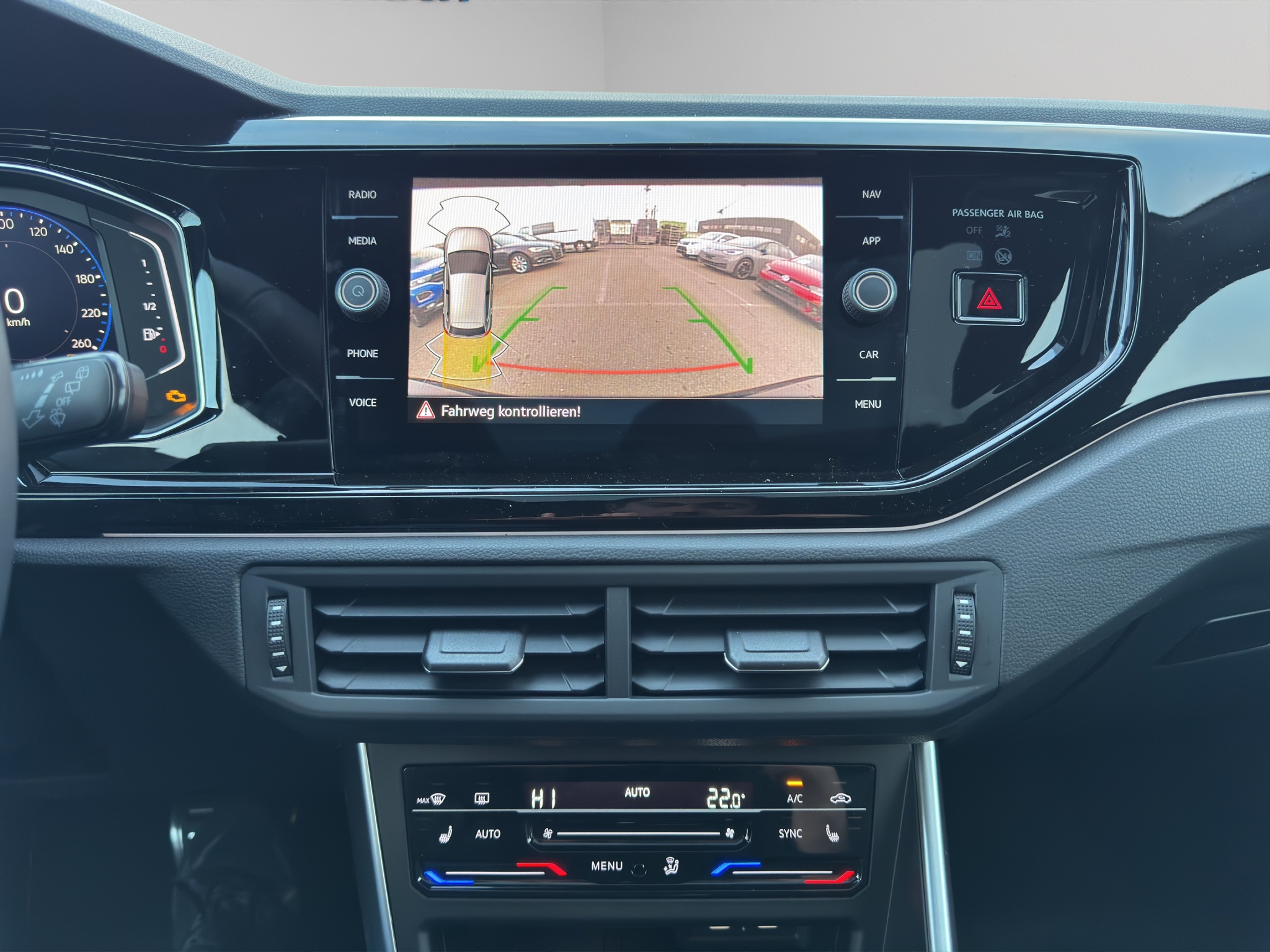 listing desktop thumbnail image 2