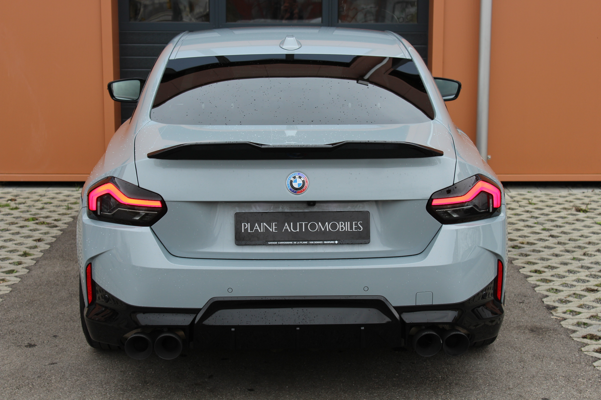 listing desktop thumbnail image 12