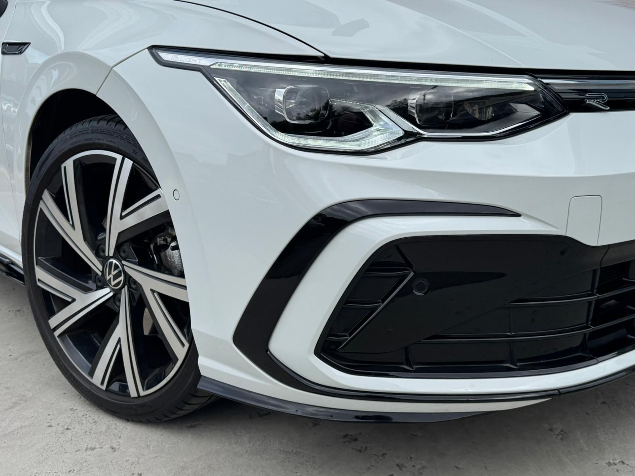 listing desktop thumbnail image 8