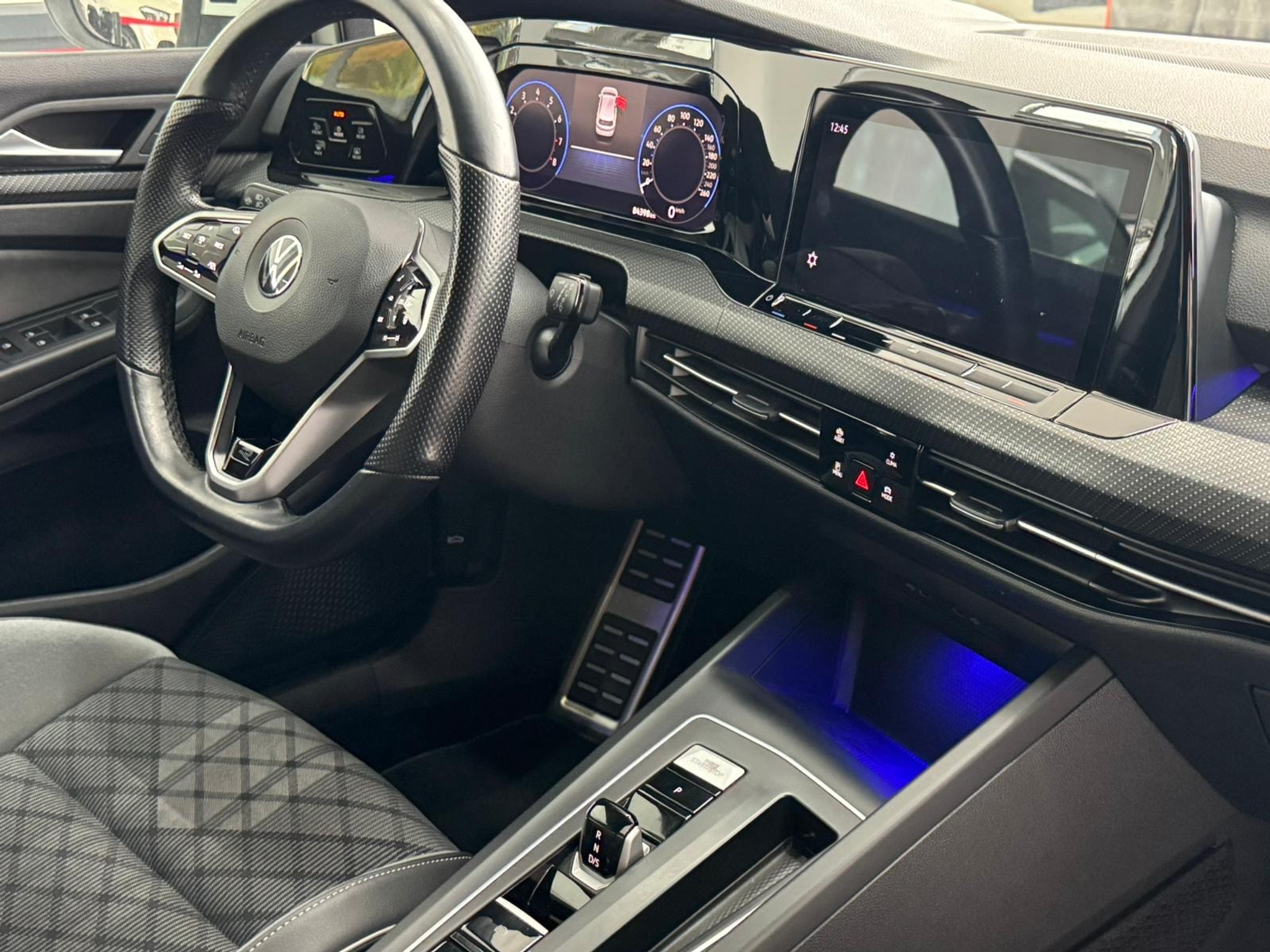 listing desktop thumbnail image 12