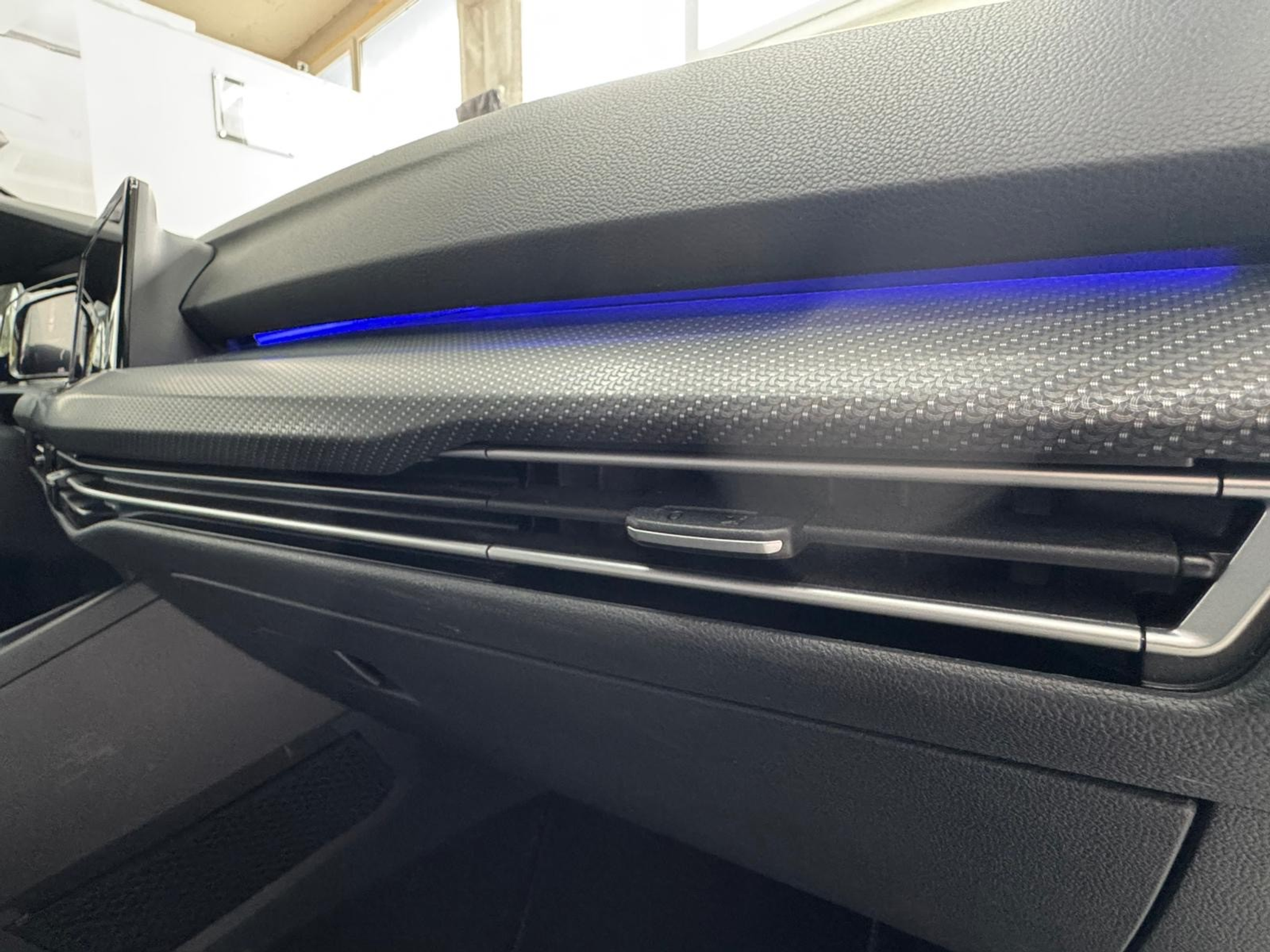 listing desktop thumbnail image 27