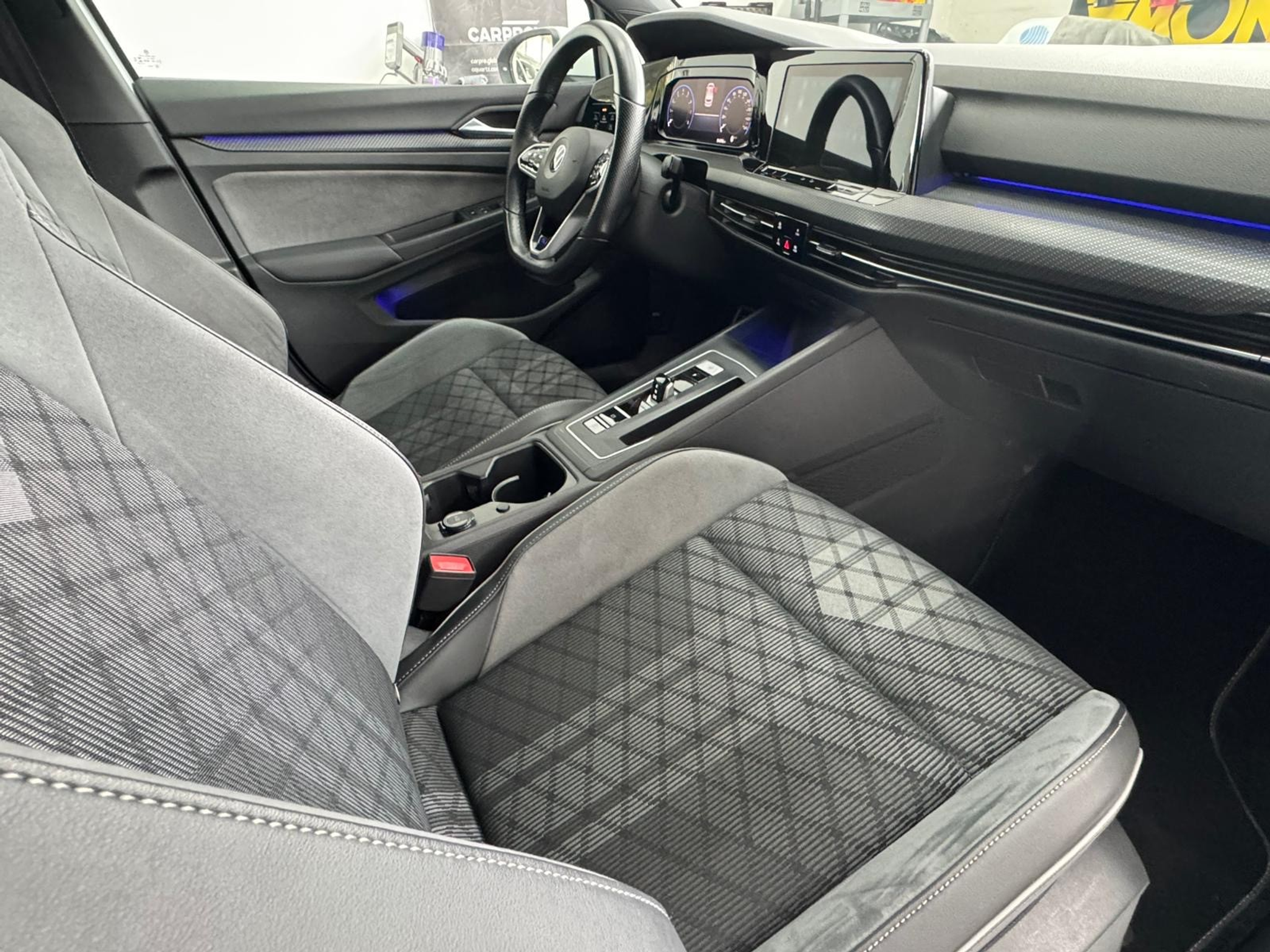 listing desktop thumbnail image 19