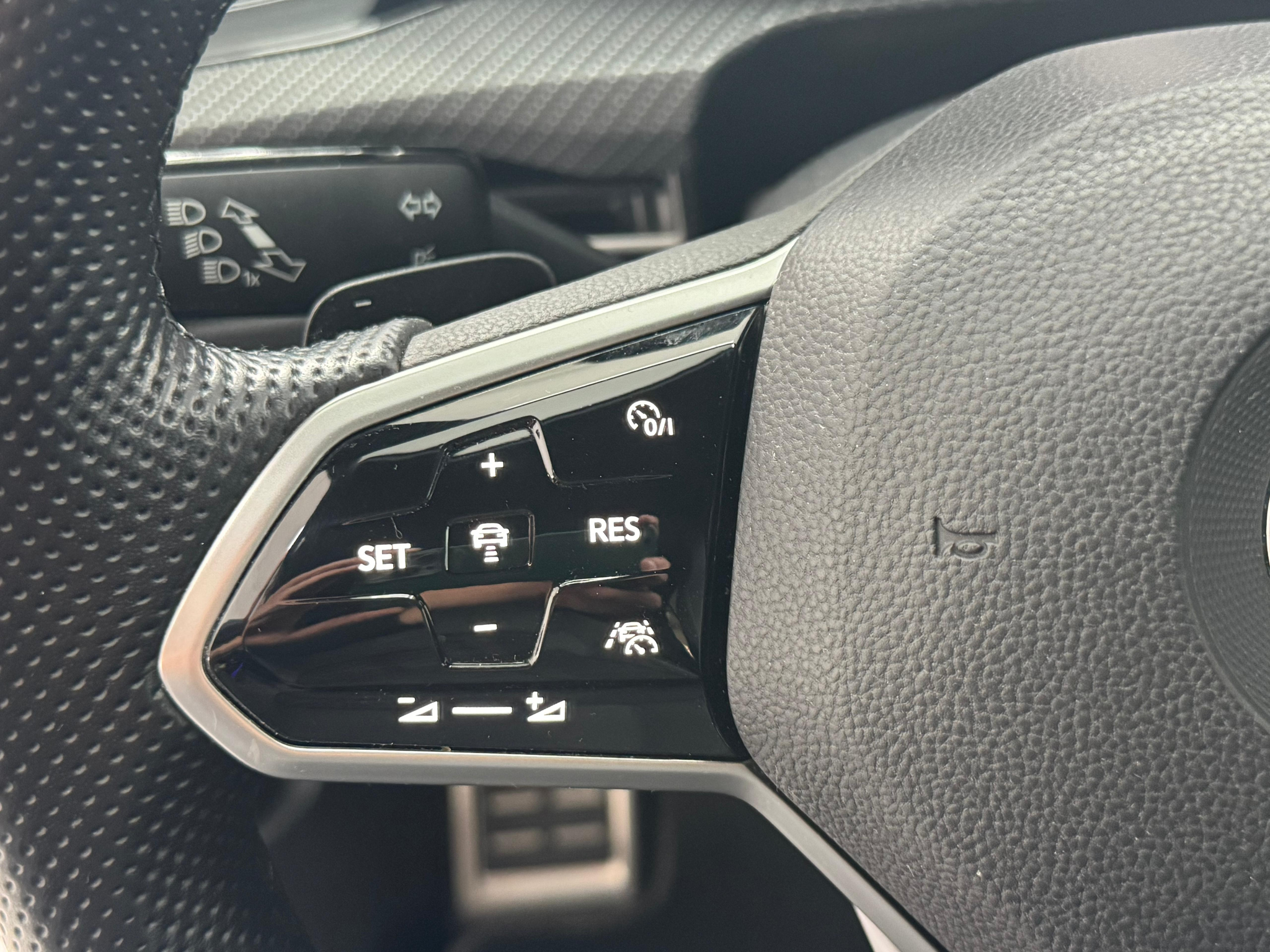 listing desktop thumbnail image 31