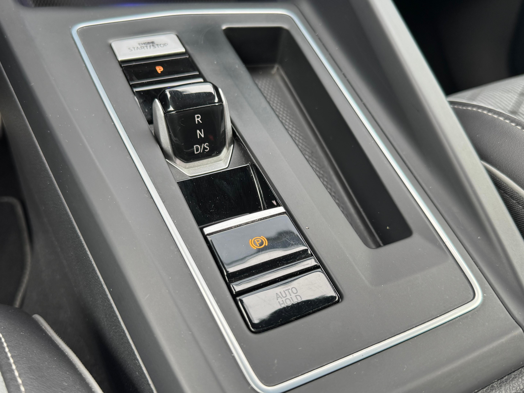 listing desktop thumbnail image 30