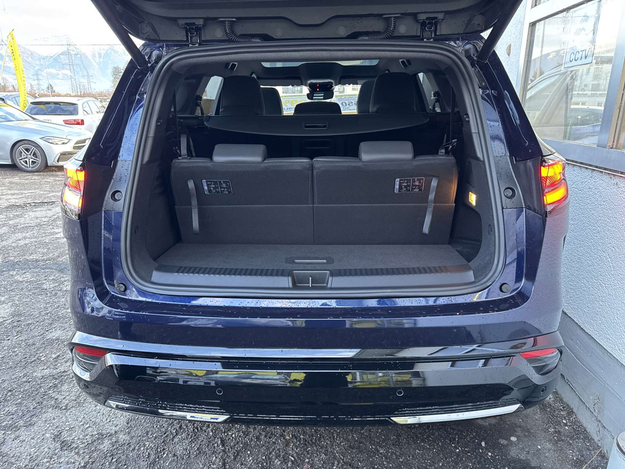 listing desktop thumbnail image 8