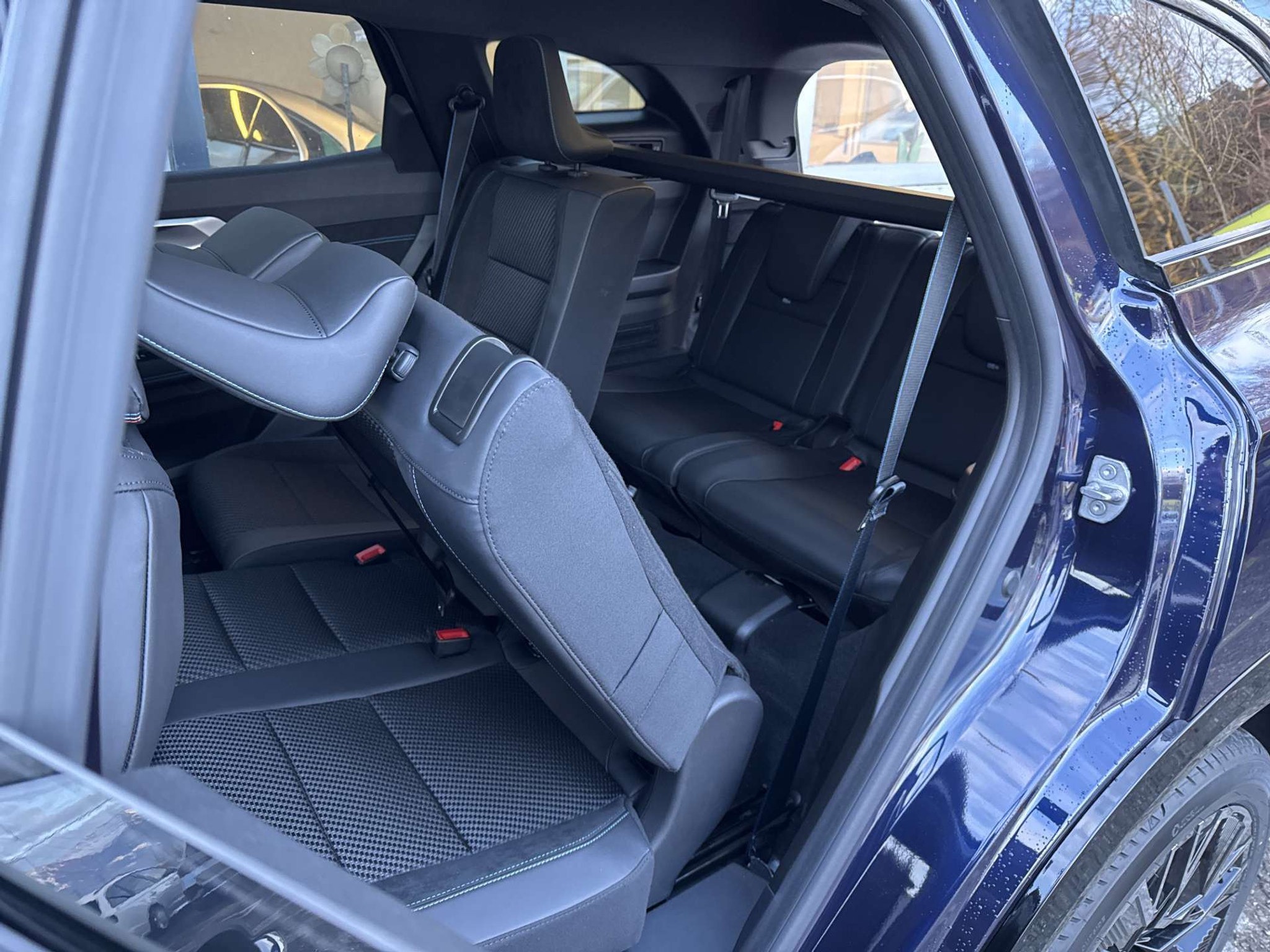 listing desktop thumbnail image 12