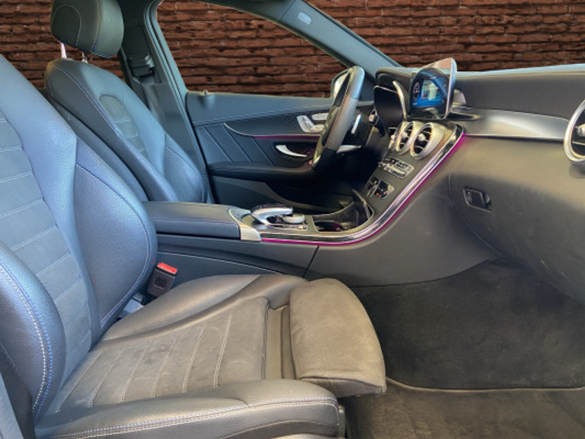 listing desktop thumbnail image 11