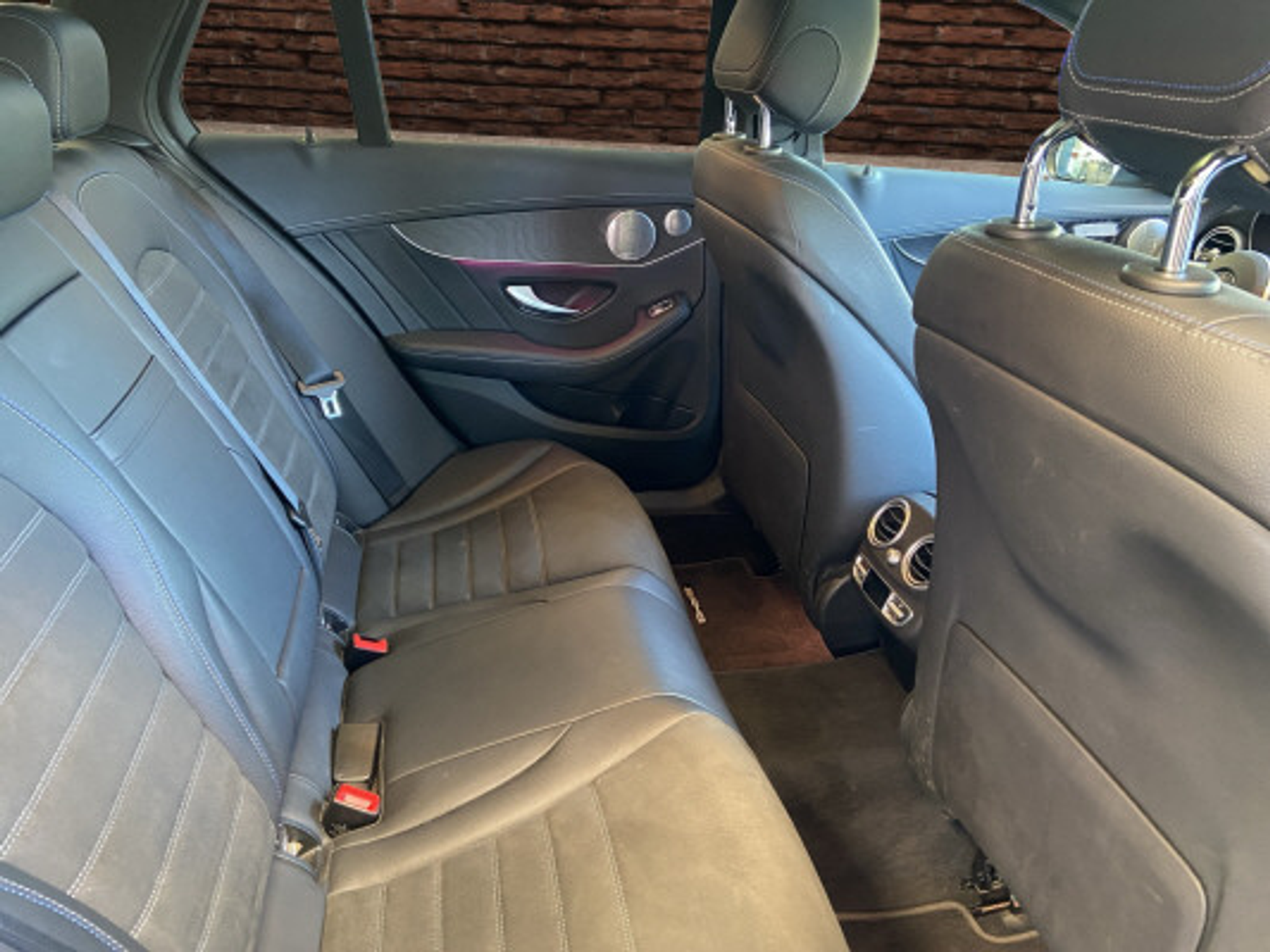 listing desktop thumbnail image 12