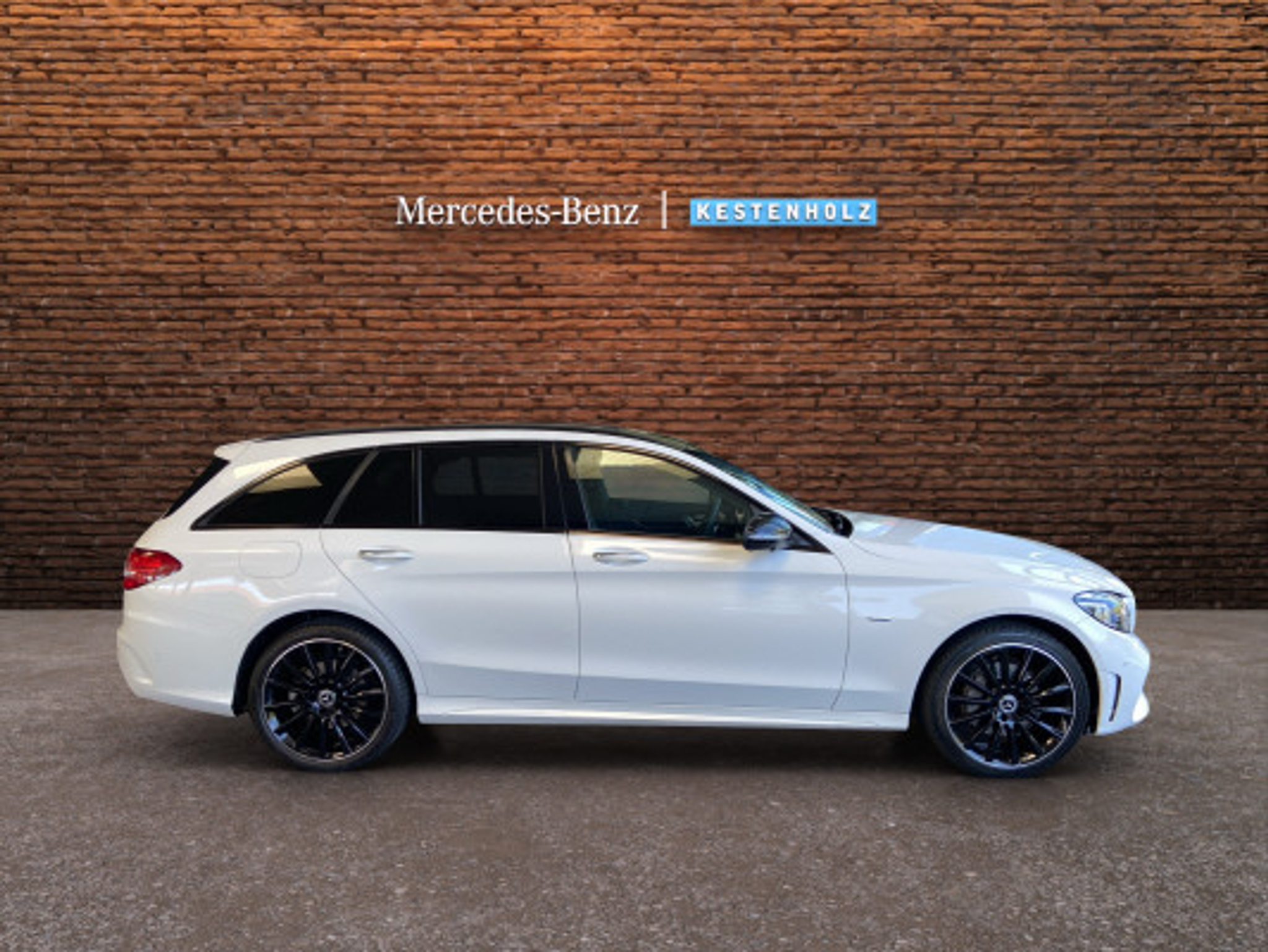 listing desktop thumbnail image 2