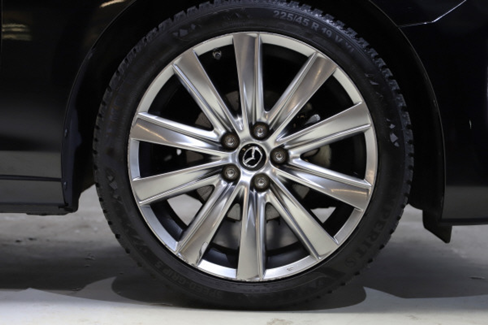 listing desktop thumbnail image 12