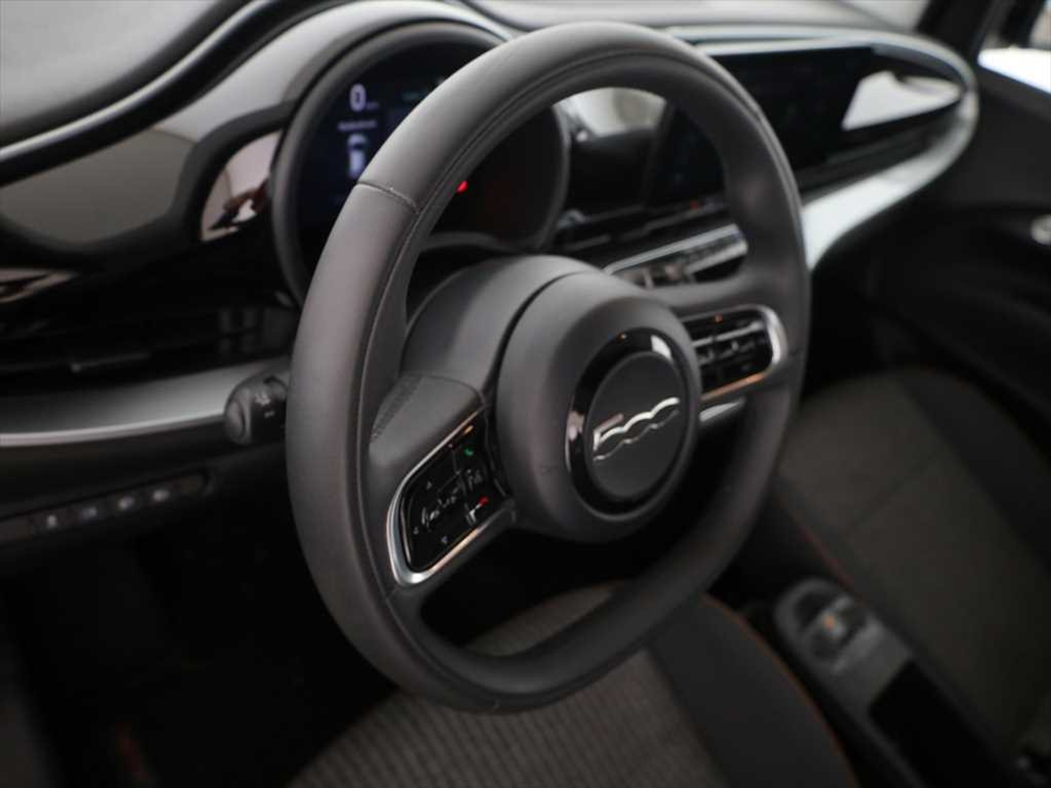 listing desktop thumbnail image 4