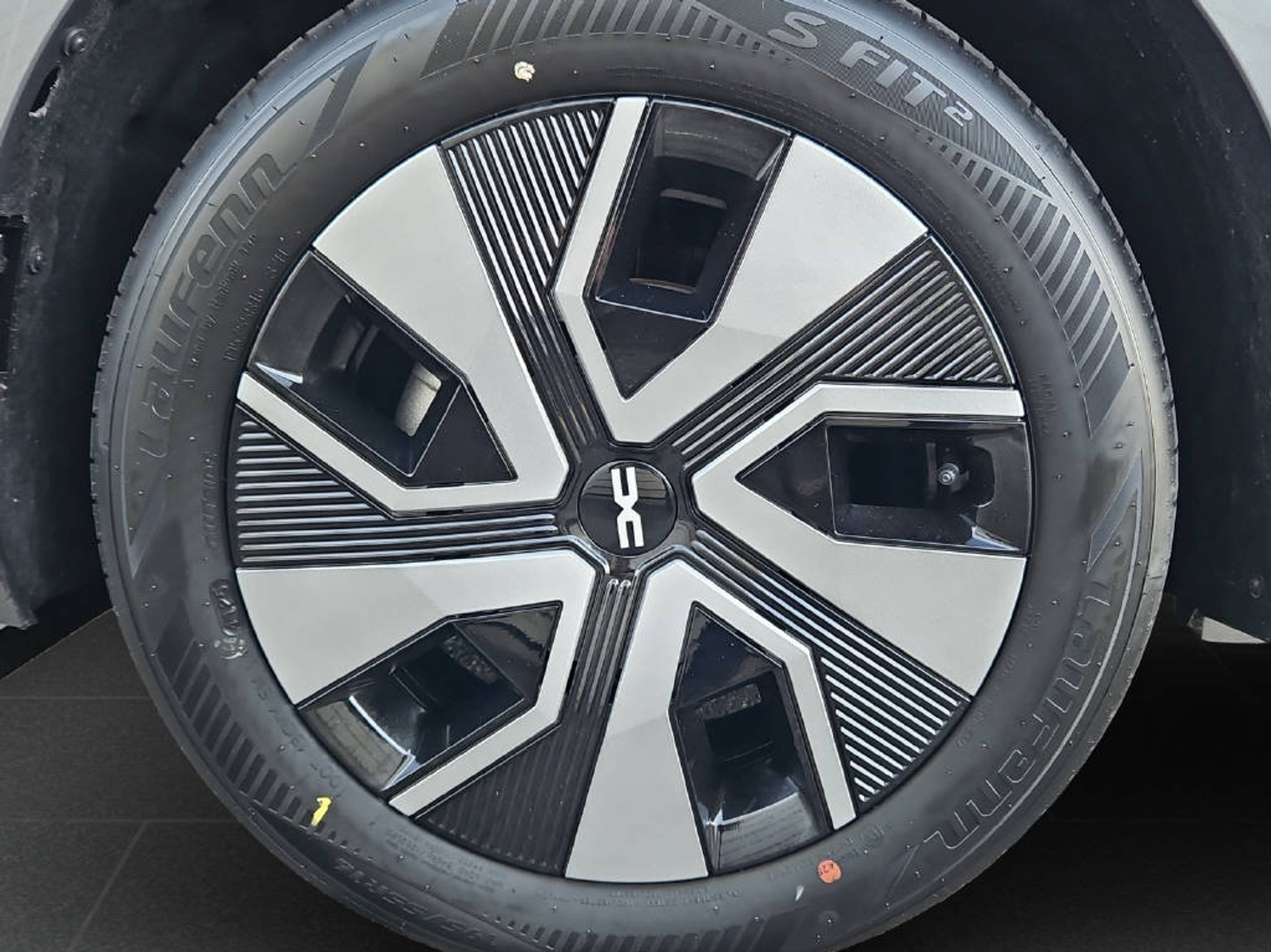 listing desktop thumbnail image 10