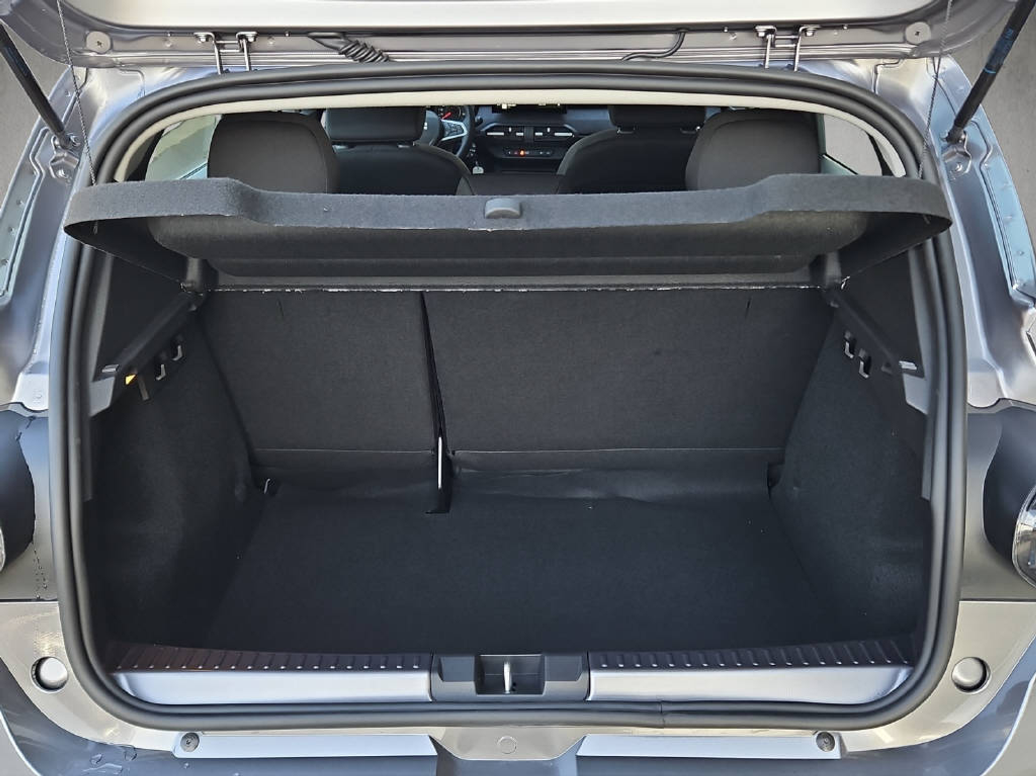 listing desktop thumbnail image 9