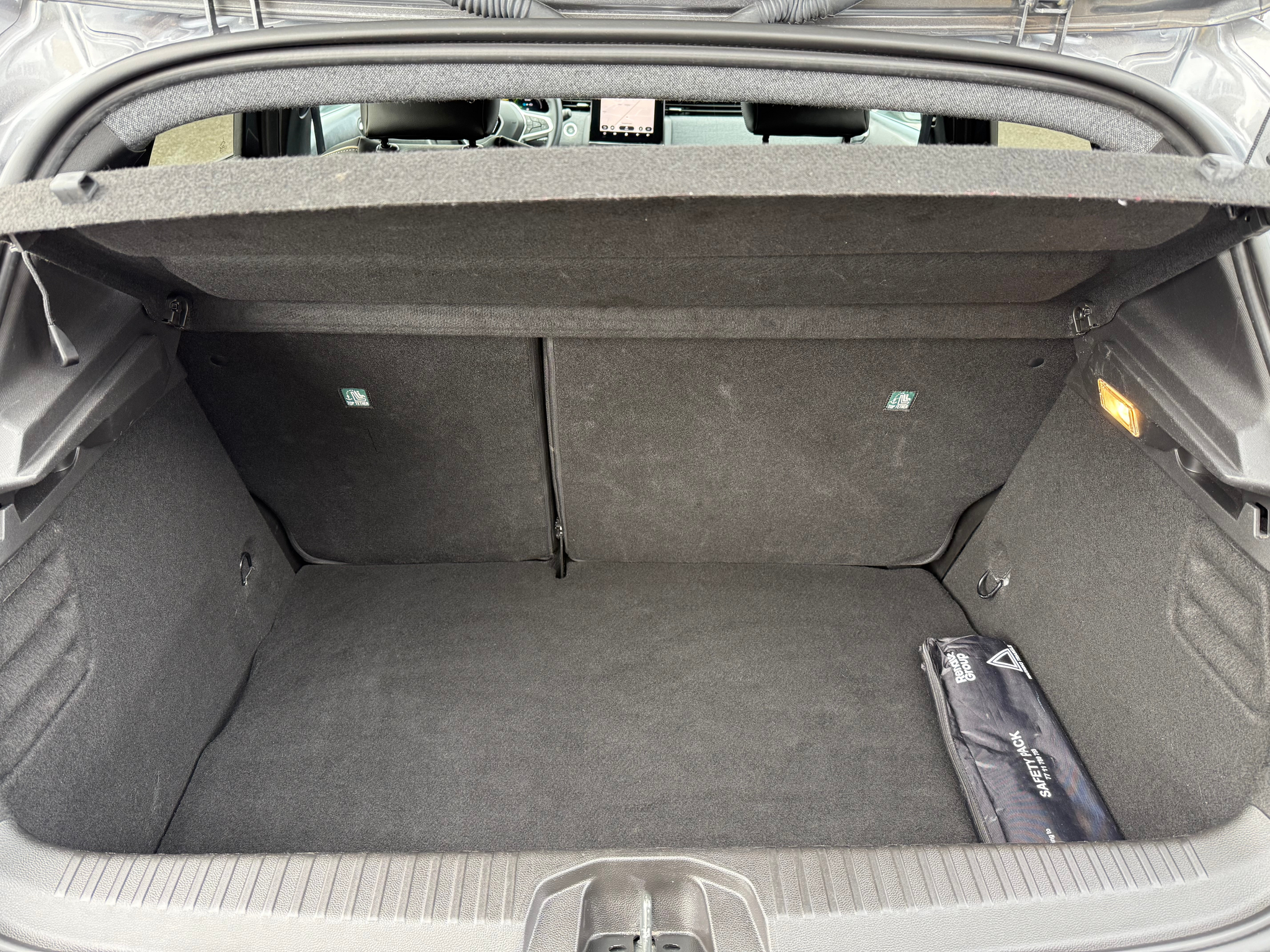 listing desktop thumbnail image 12