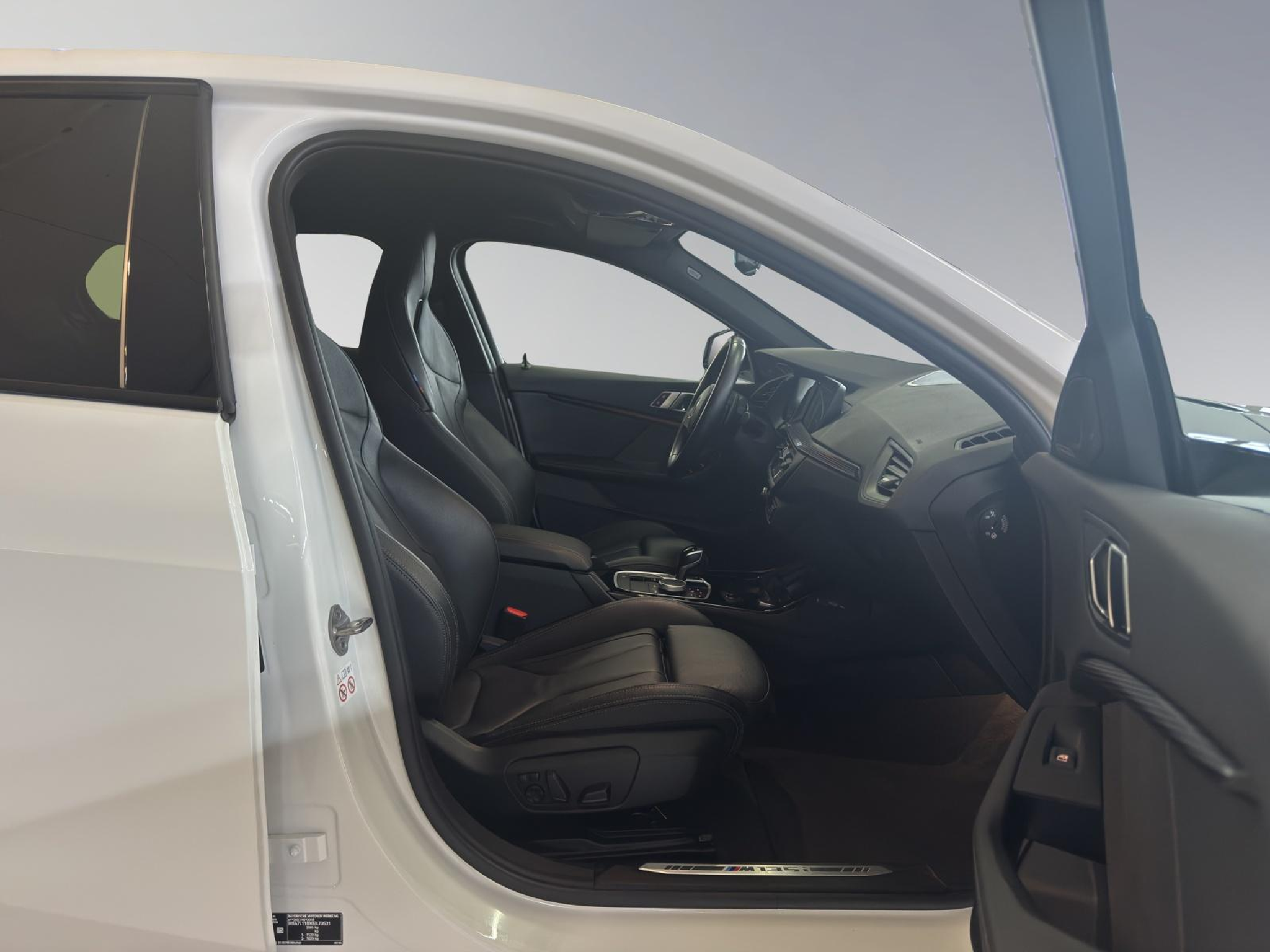 listing desktop thumbnail image 19