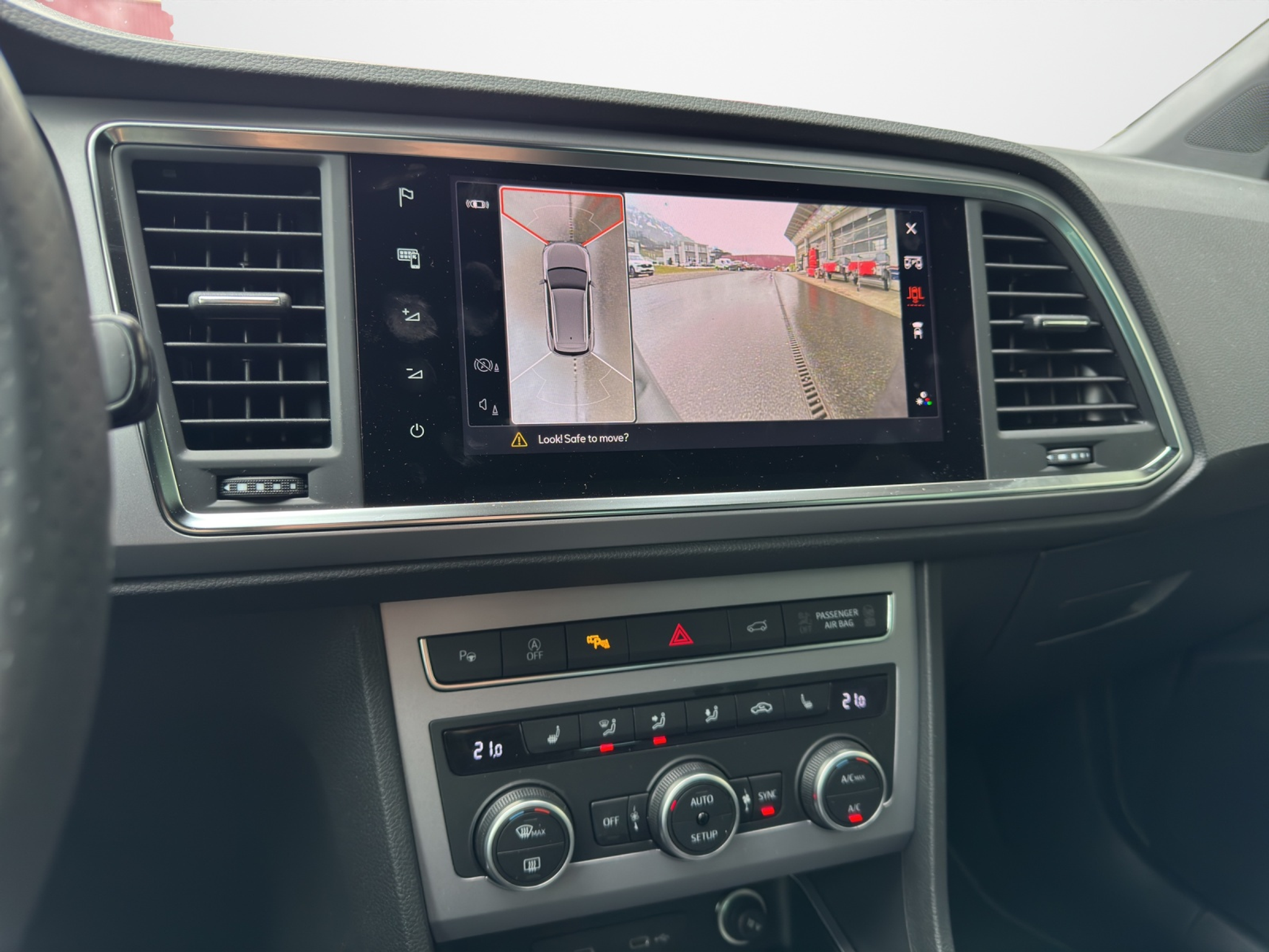 listing desktop thumbnail image 12