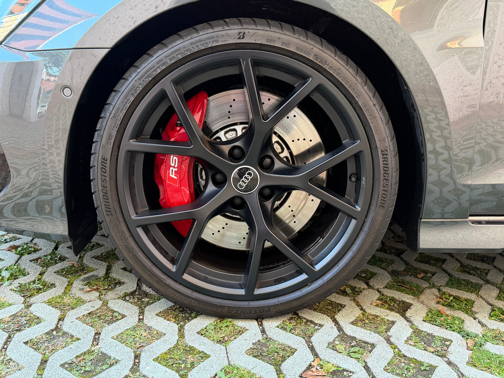 listing desktop thumbnail image 7