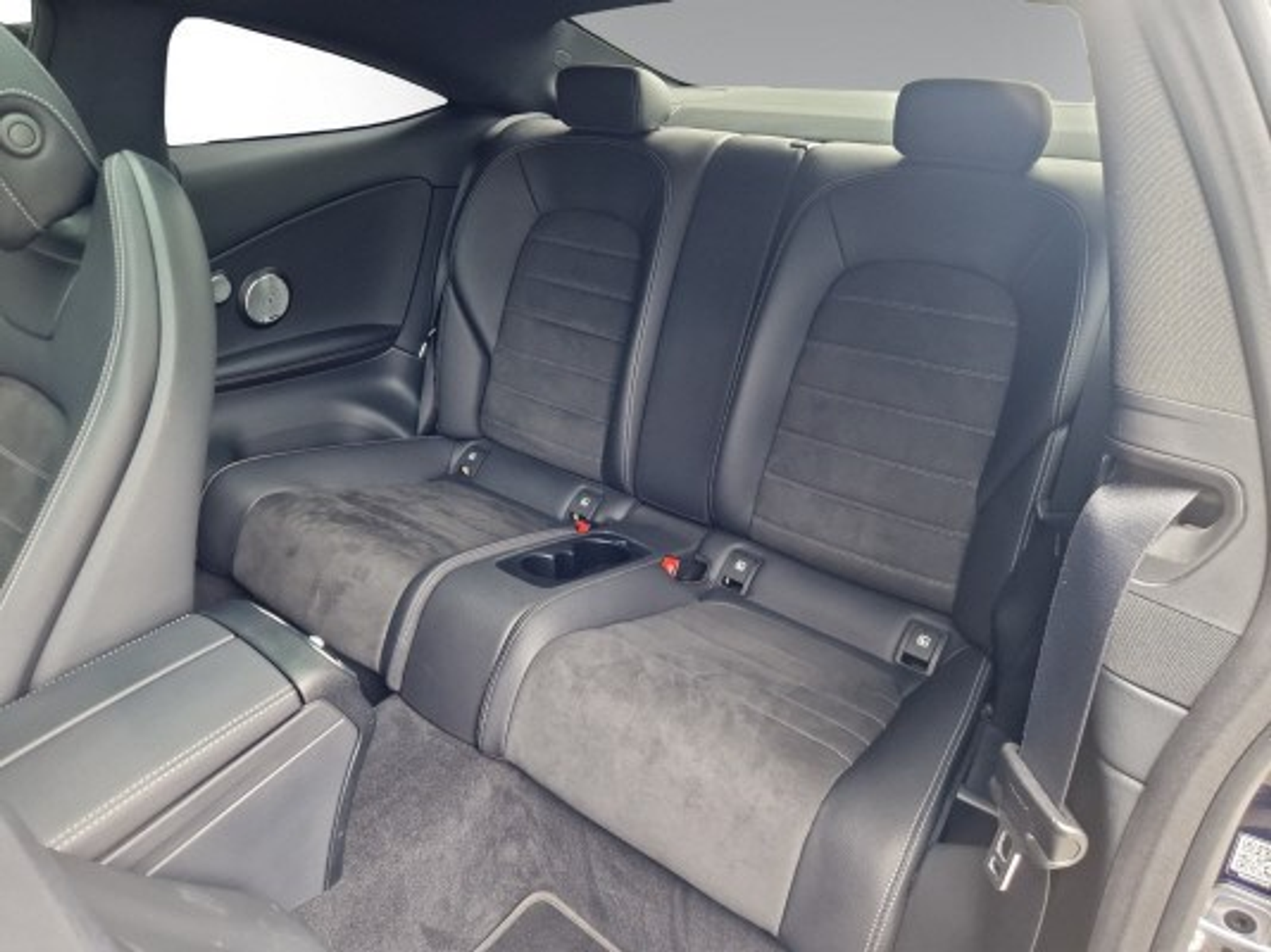 listing desktop thumbnail image 13