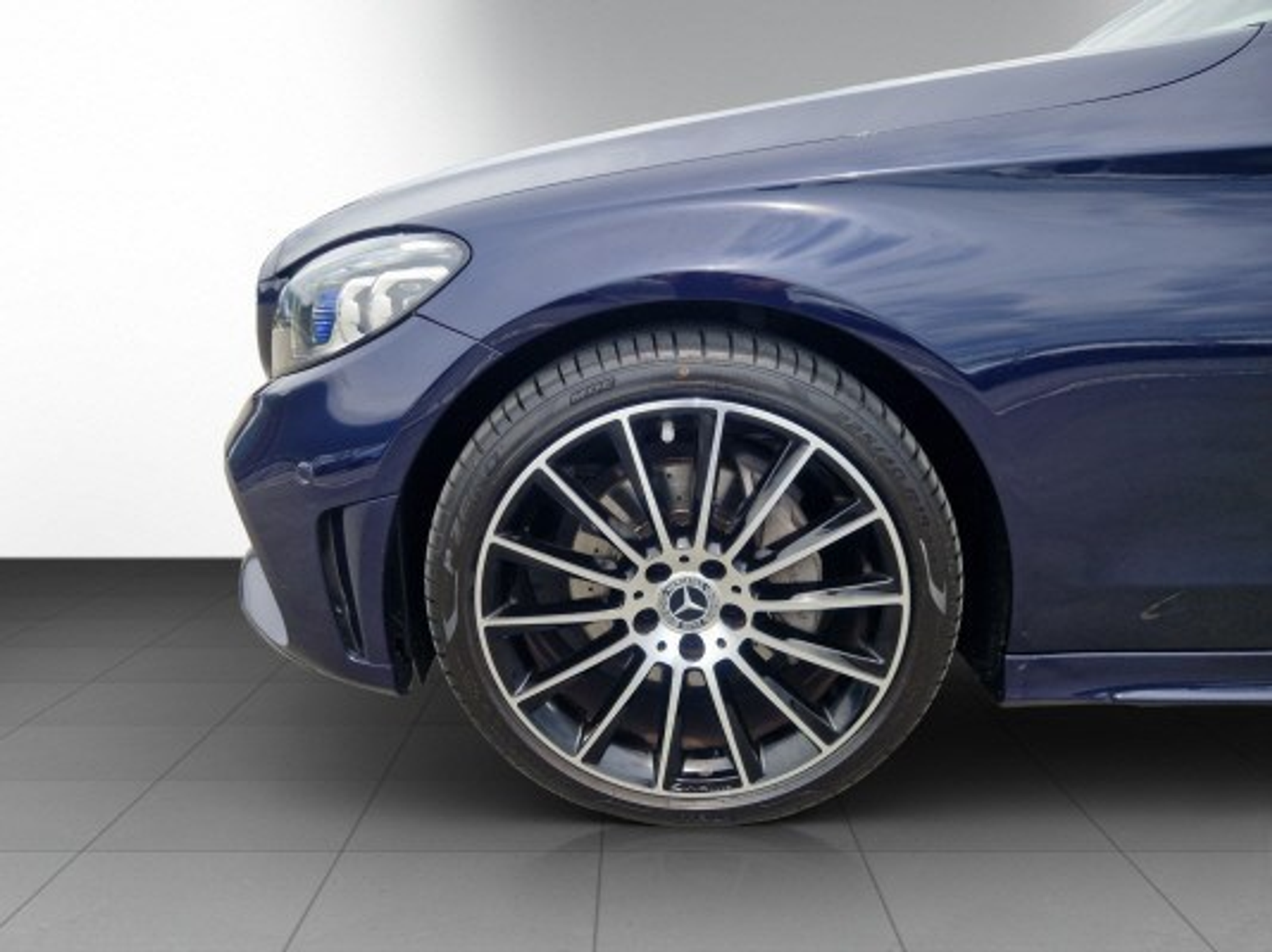 listing desktop thumbnail image 5