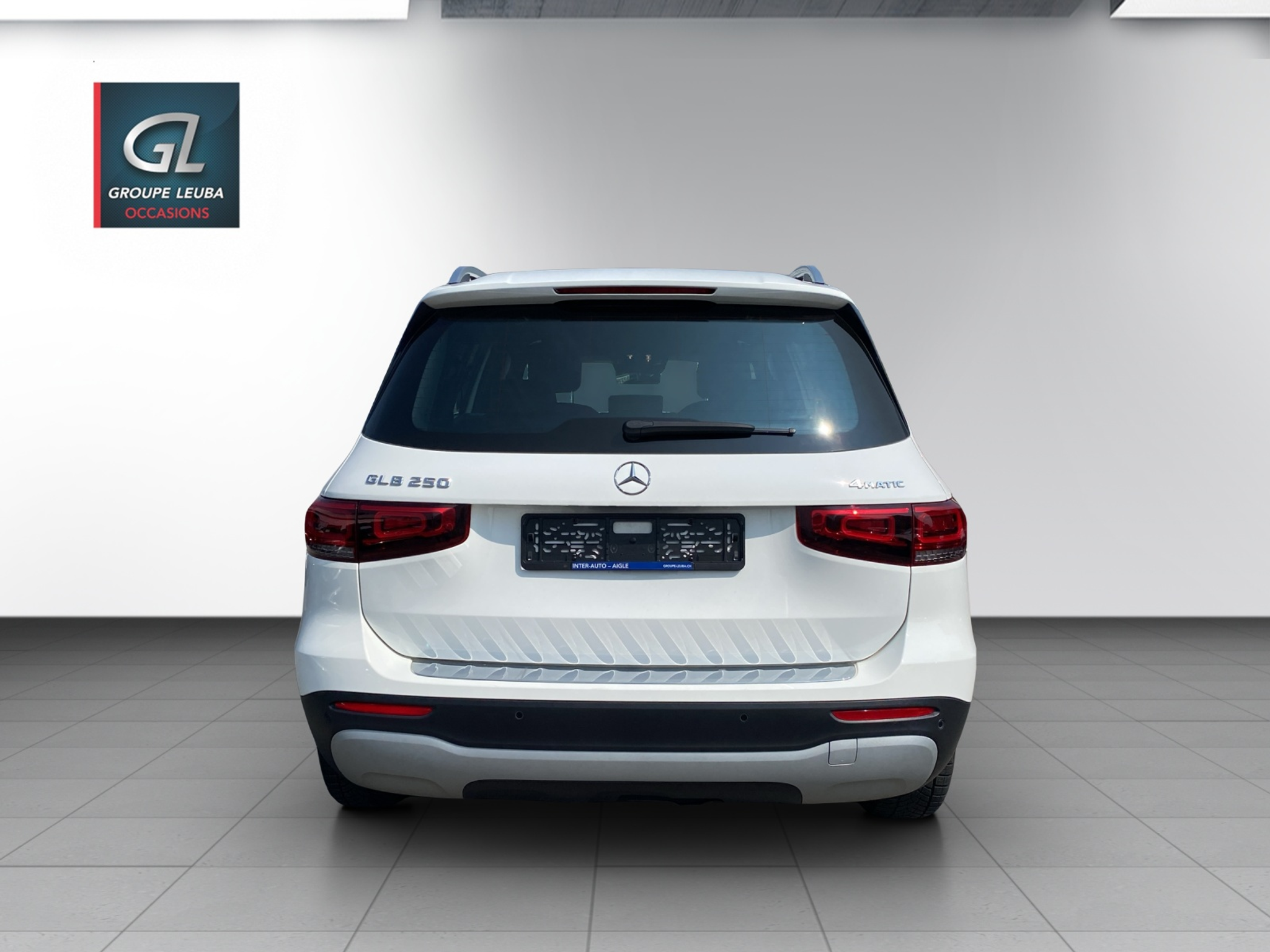 listing desktop thumbnail image 4