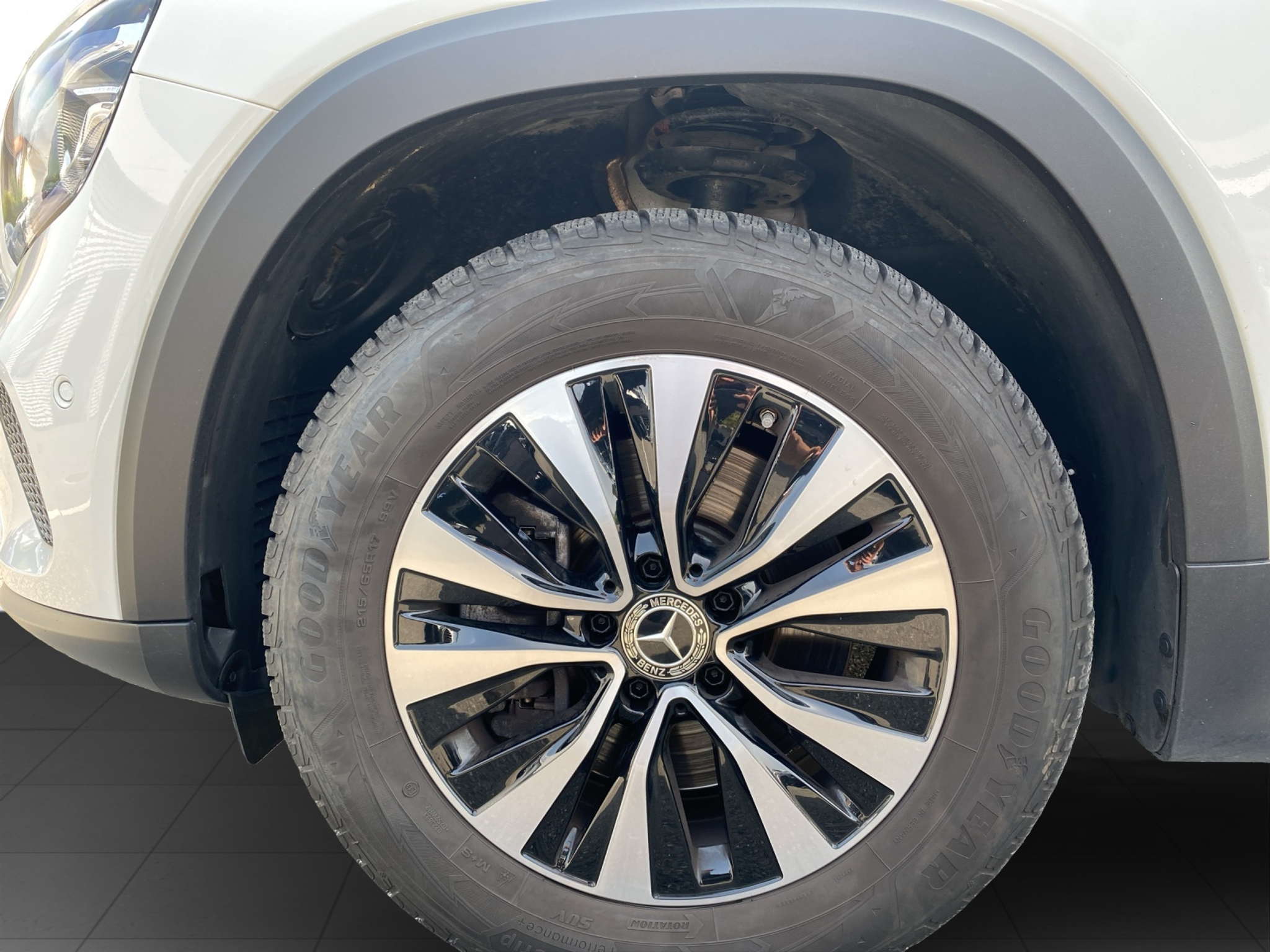 listing desktop thumbnail image 5