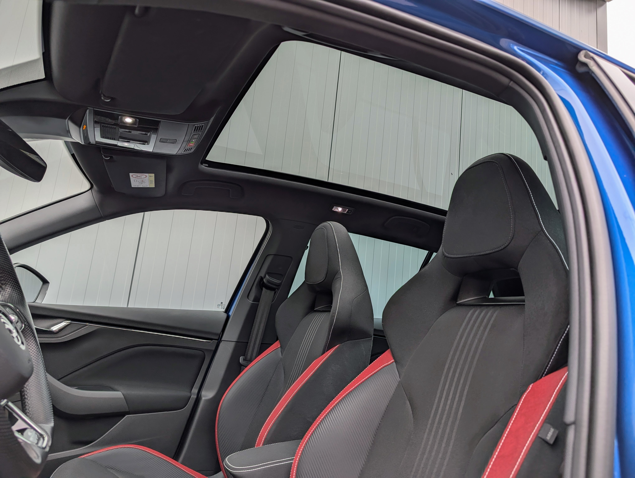 listing desktop thumbnail image 2