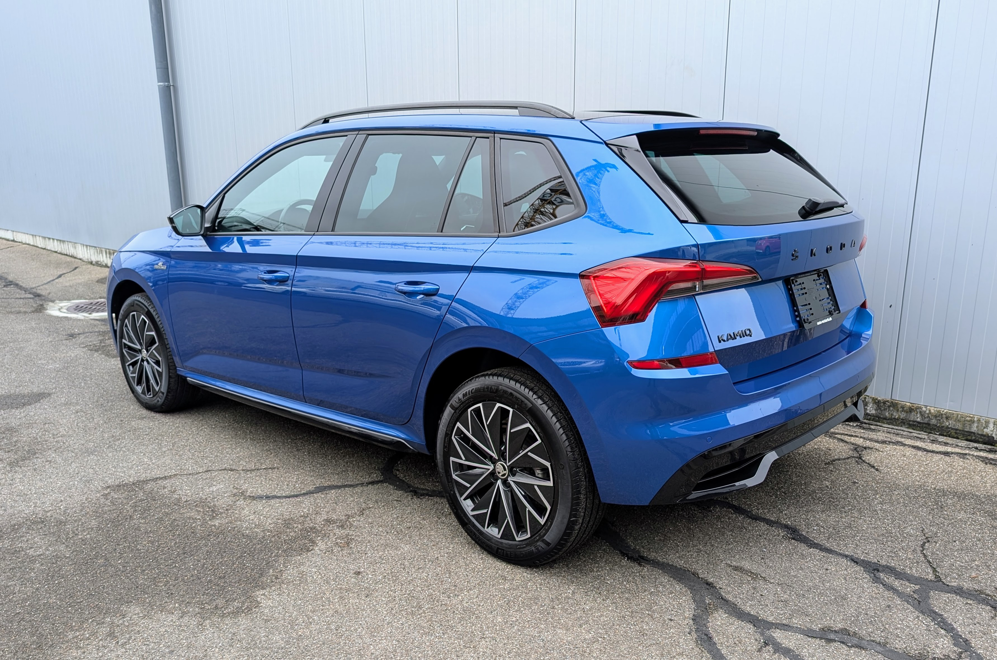 listing desktop thumbnail image 10