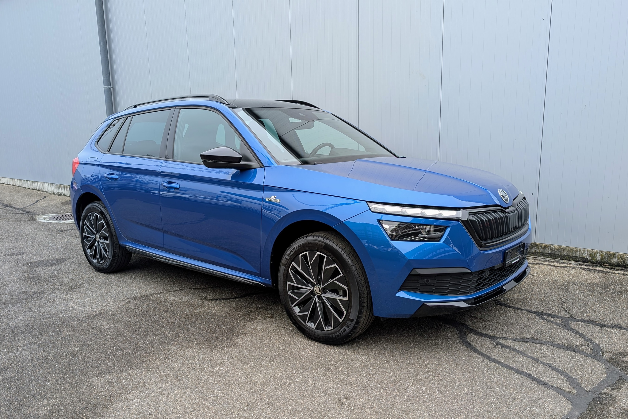 listing desktop thumbnail image 15