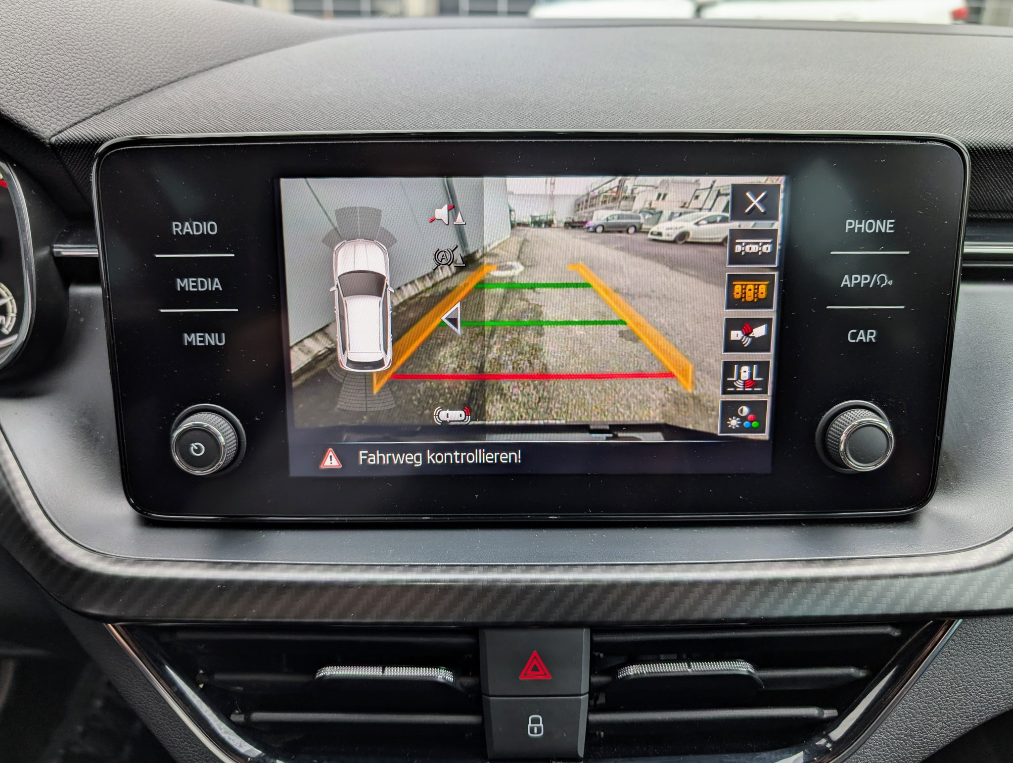 listing desktop thumbnail image 4