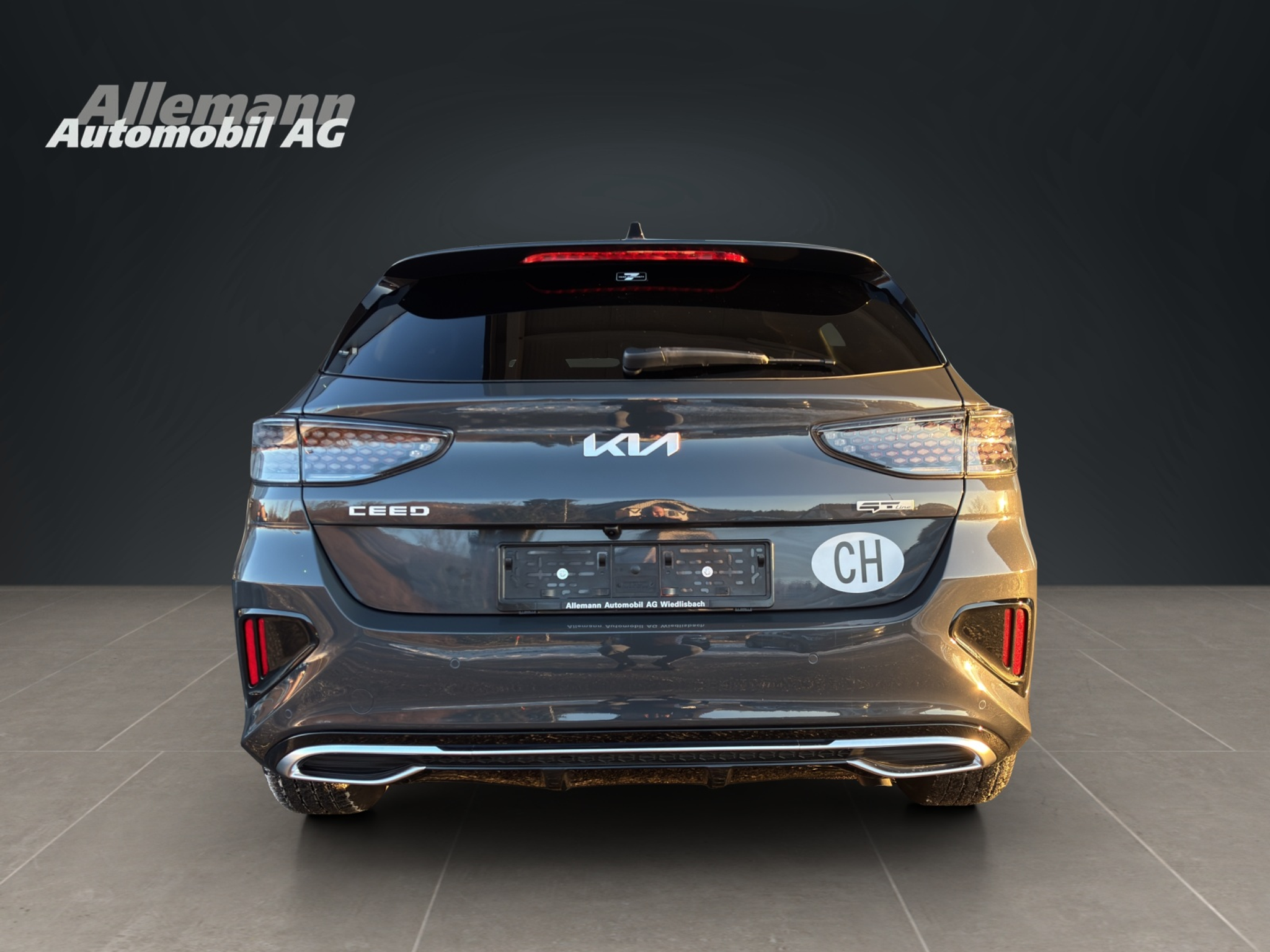 listing desktop thumbnail image 3